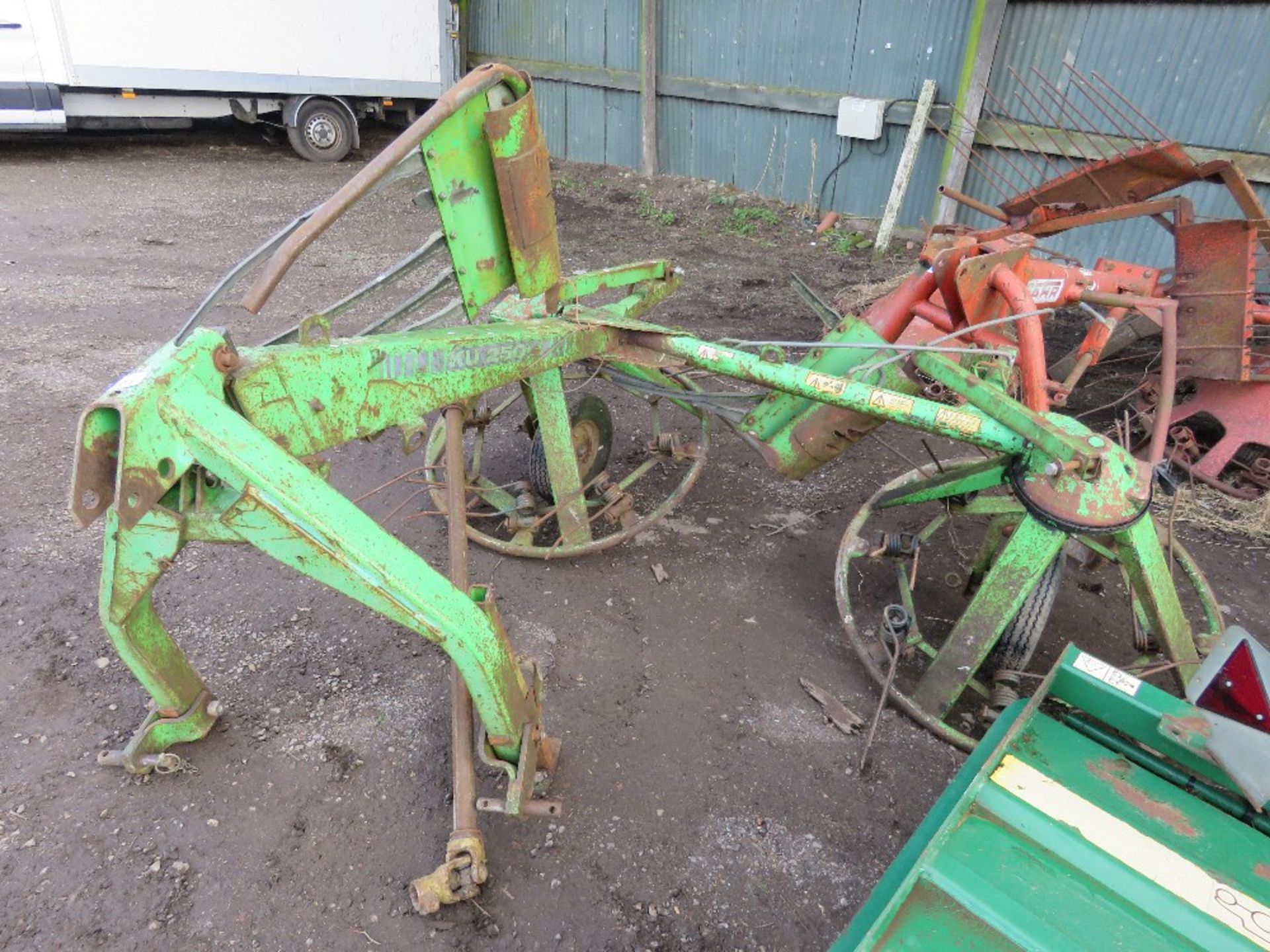 DEUTZ FAHR TRACTOR MOUNTED HAY TUNER. - Image 5 of 7