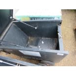 ARMORGARD HEAVY DUTY TOOL BOX BARROW UNLOCKED WITH KEYS AS SHOWN. SOURCED FROM COMPANY LIQUIDATION.