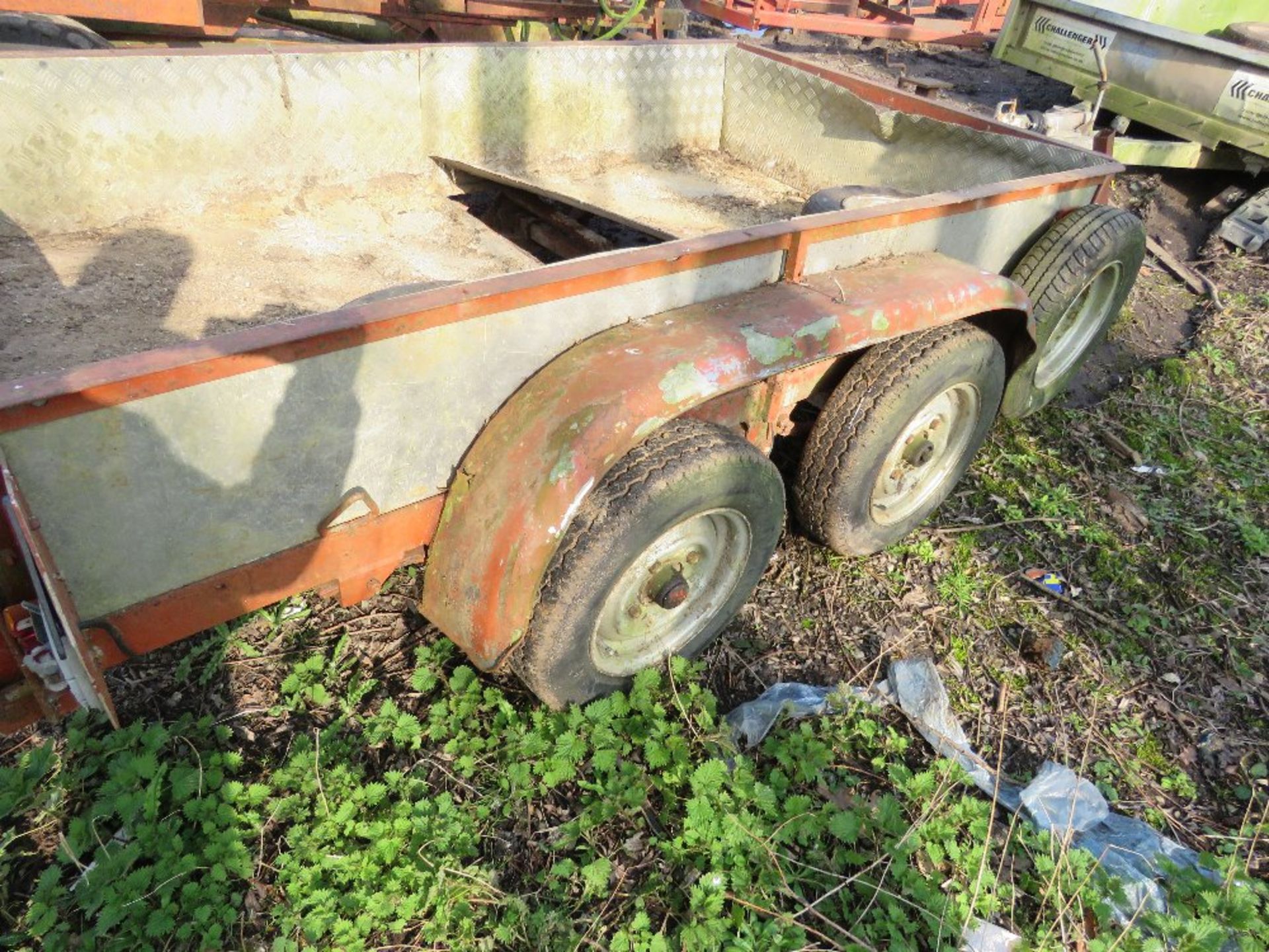 TWIN AXLED TRAILER, REQUIRES ATTENTION 4FT X 7FT APPROX.