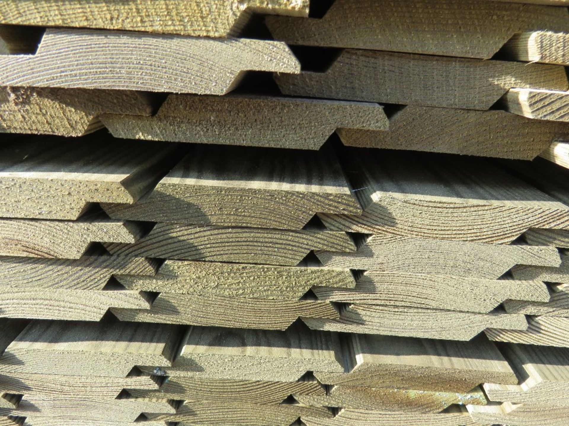 LARGE PACK OF TREATED SHIPLAP TIMBER CLADDING BOARDS MAINLY 1.73M LENGTH X 100MM WIDTH APPROX. - Image 3 of 3