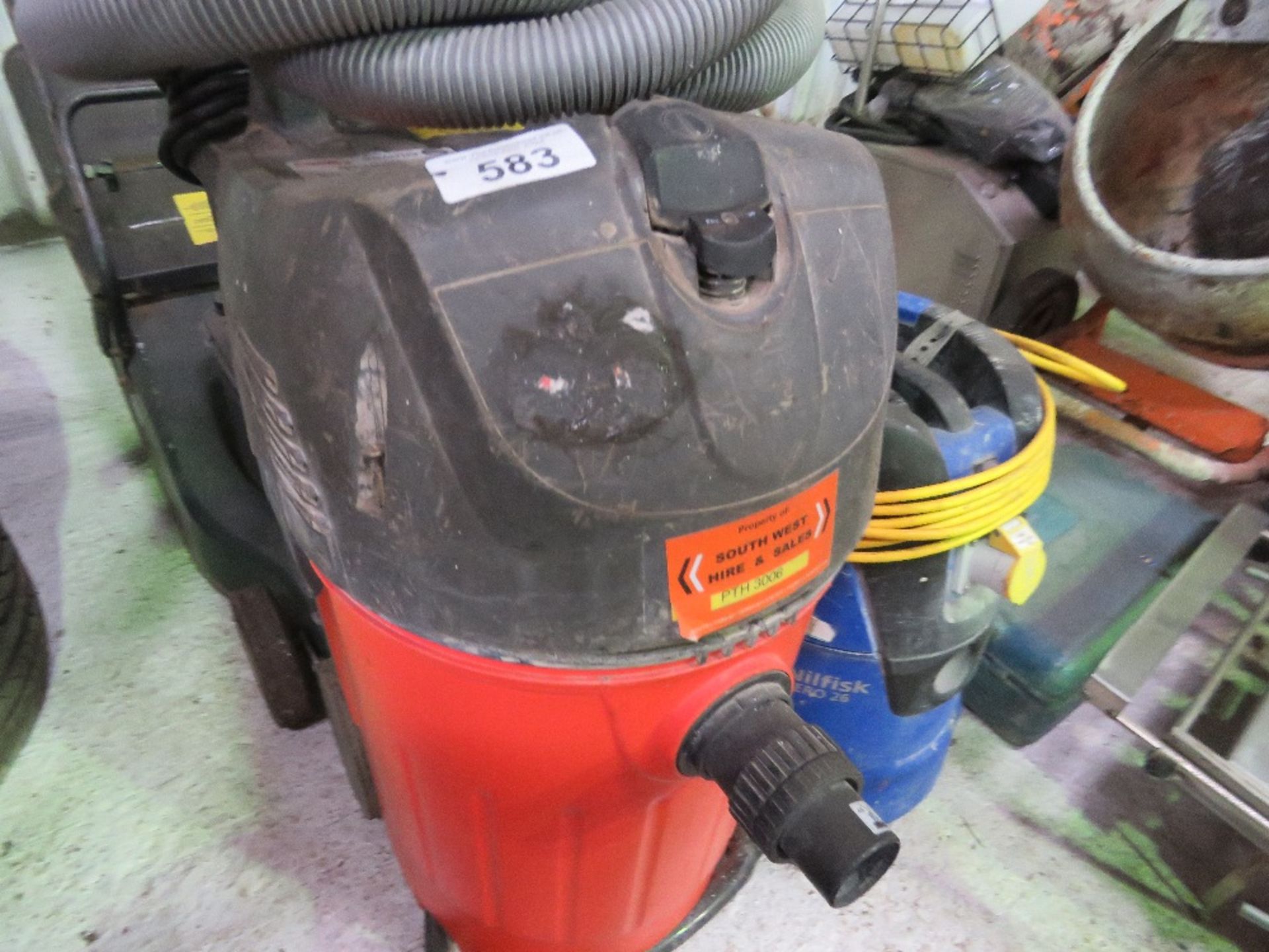 2 X 110VOLT POWERED VACUUM CLEANERS. - Image 2 of 3