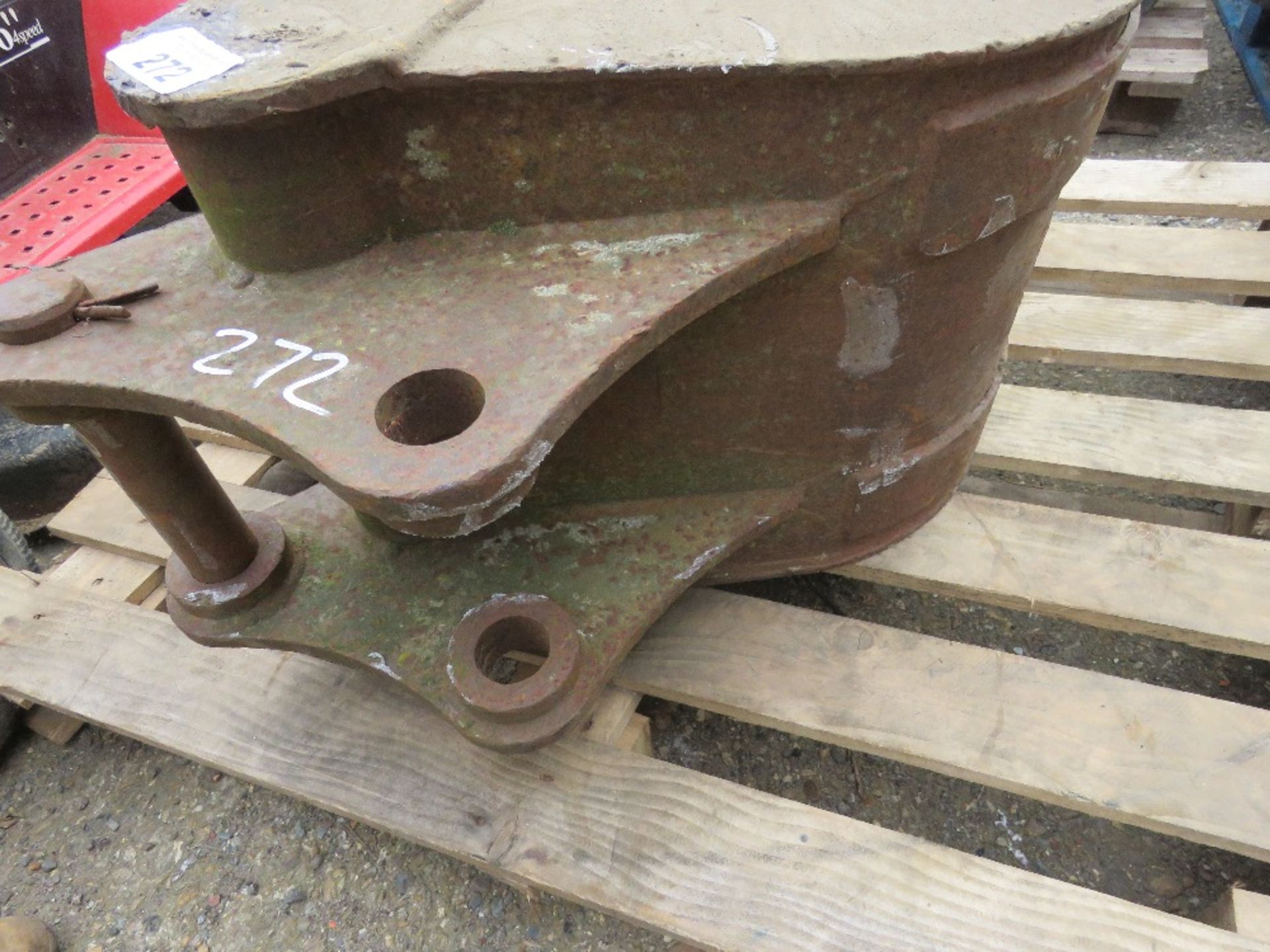 EXCAVATOR BUCKET 45MM PINS, 450MM WIDTH APPROX. - Bild 2 aus 2