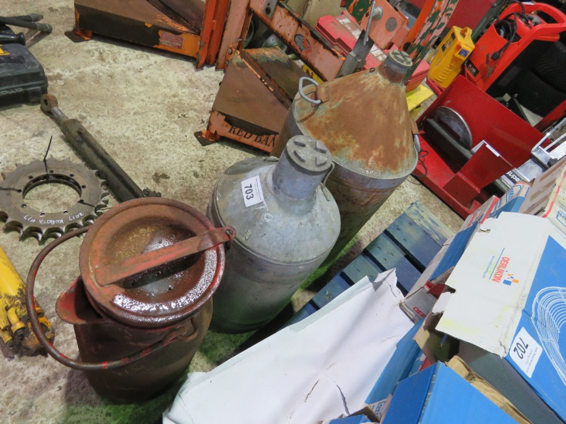 3 X METAL CHURNS.......THIS LOT IS SOLD UNDER THE AUCTIONEERS MARGIN SCHEME, THEREFORE NO VAT WILL B - Bild 2 aus 6