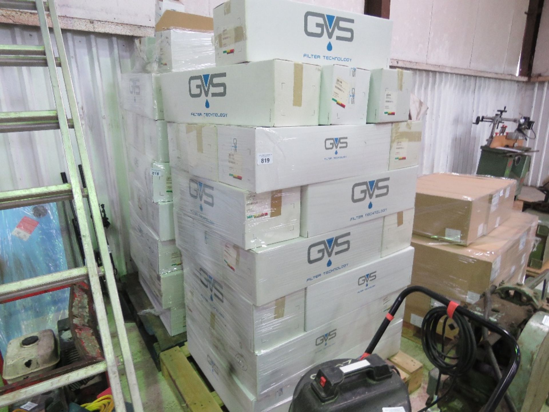 PALLET OF GVS RESPIRITORY MASKS, 28NO BOXES IN TOTAL APPROX.....THIS LOT IS SOLD UNDER THE AUCTIONE