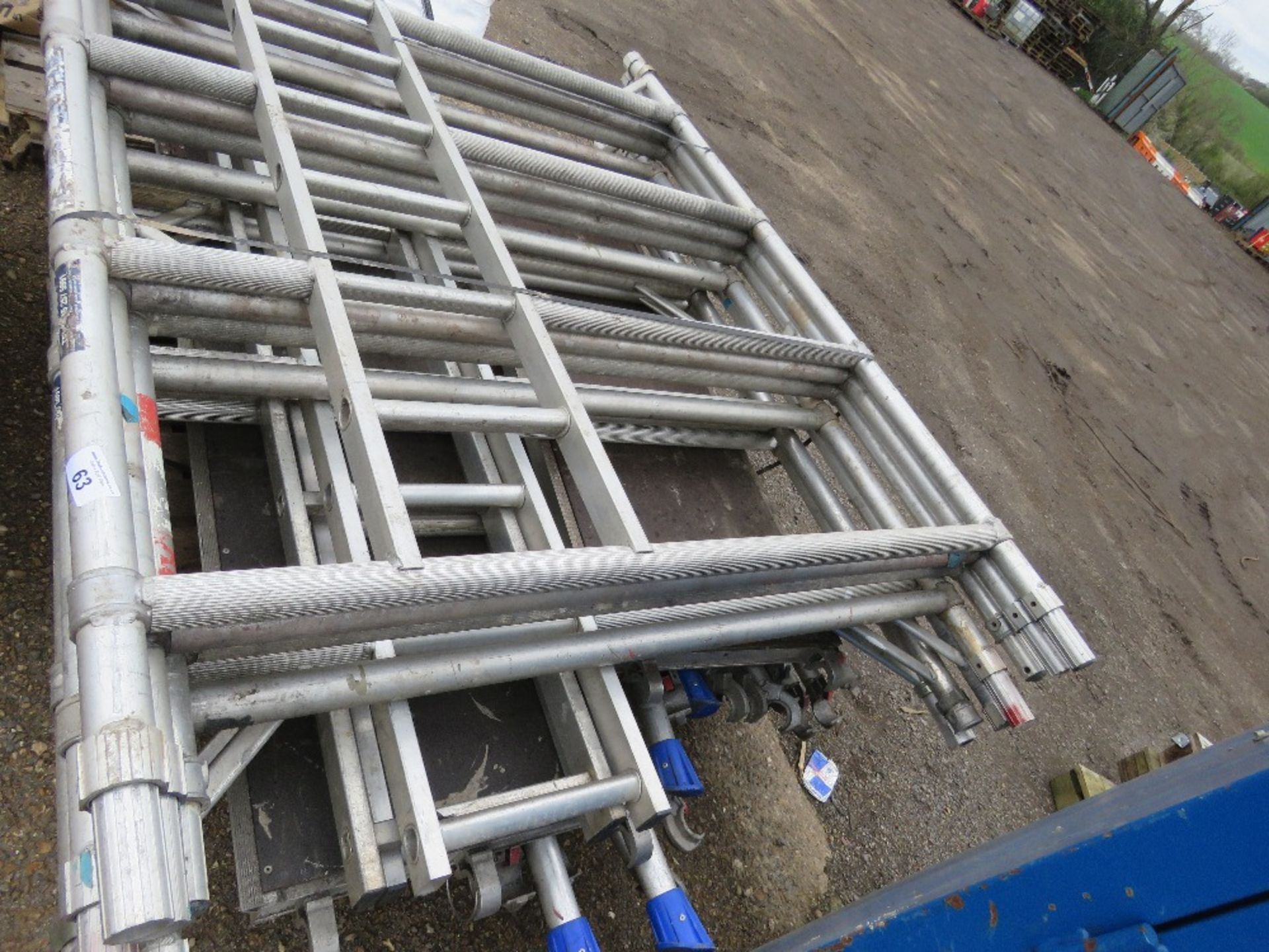 LEWIS ALUMINIUM SCAFFOLD TOWER PARTS INCLUDING FRAMES, BEAMS, LEGS AND BOARDS. - Image 2 of 4