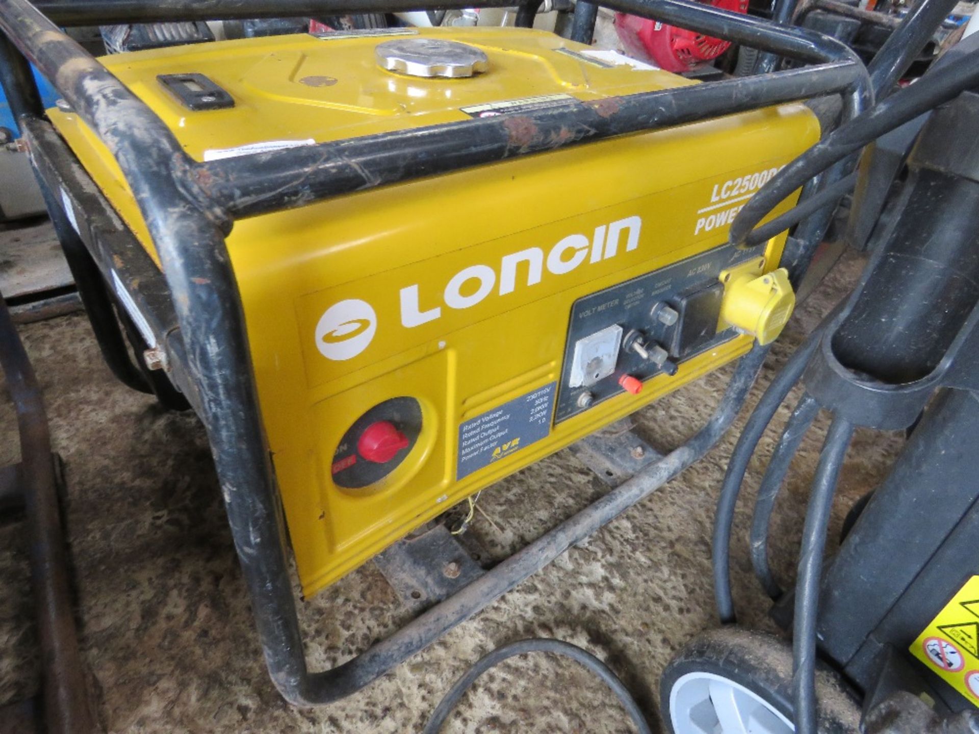 LONCIN LC2500 DUAL VOLTAGE PETROL ENGINED GENERATOR.