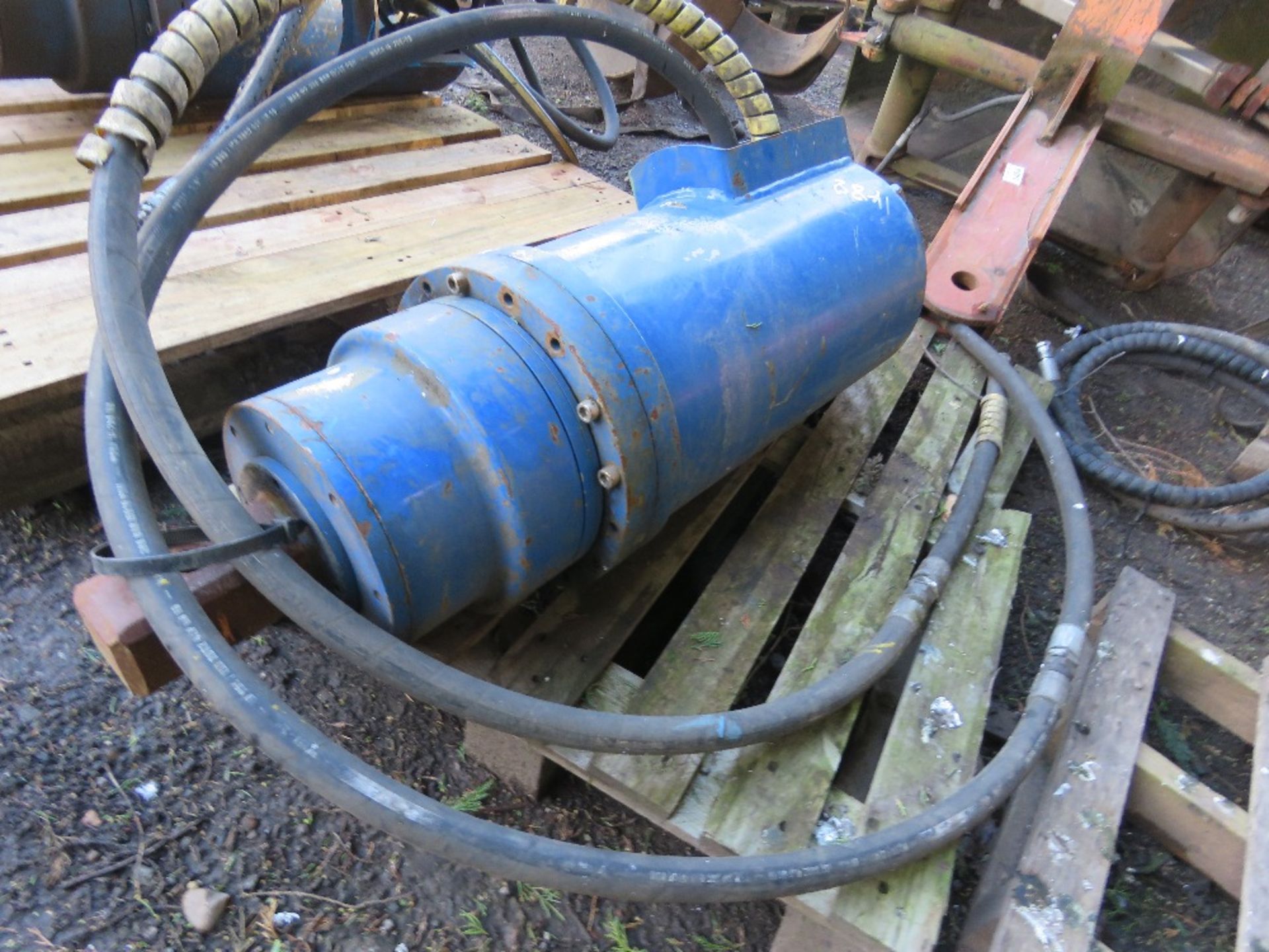 LARGE SIZED AUGER DRIVE HEAD - Image 2 of 4