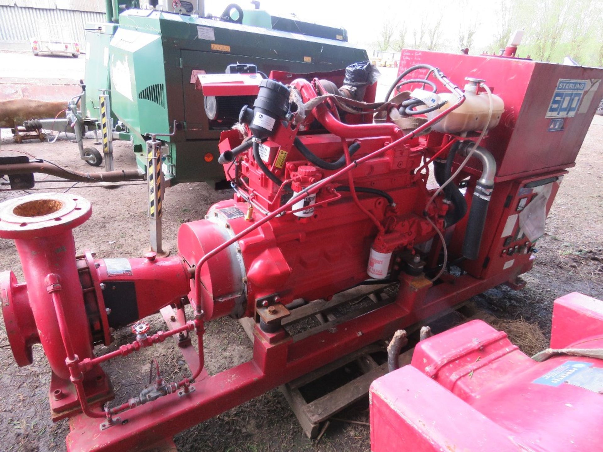 STERLING SPP FIRE PUMP, JOHN DEERE 4 CYLINDER ENGINE POWERED. LOW HOURS/STANDBY ONLY.....THIS LOT IS - Image 4 of 13