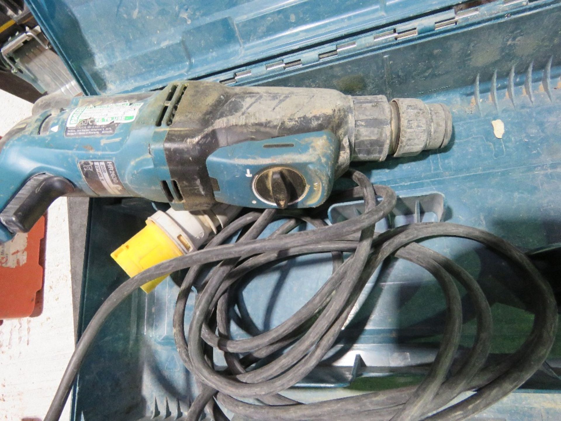 4NO 110VOLT POWERED DRILLS.....THIS LOT IS SOLD UNDER THE AUCTIONEERS MARGIN SCHEME, THEREFORE NO VA - Image 2 of 7