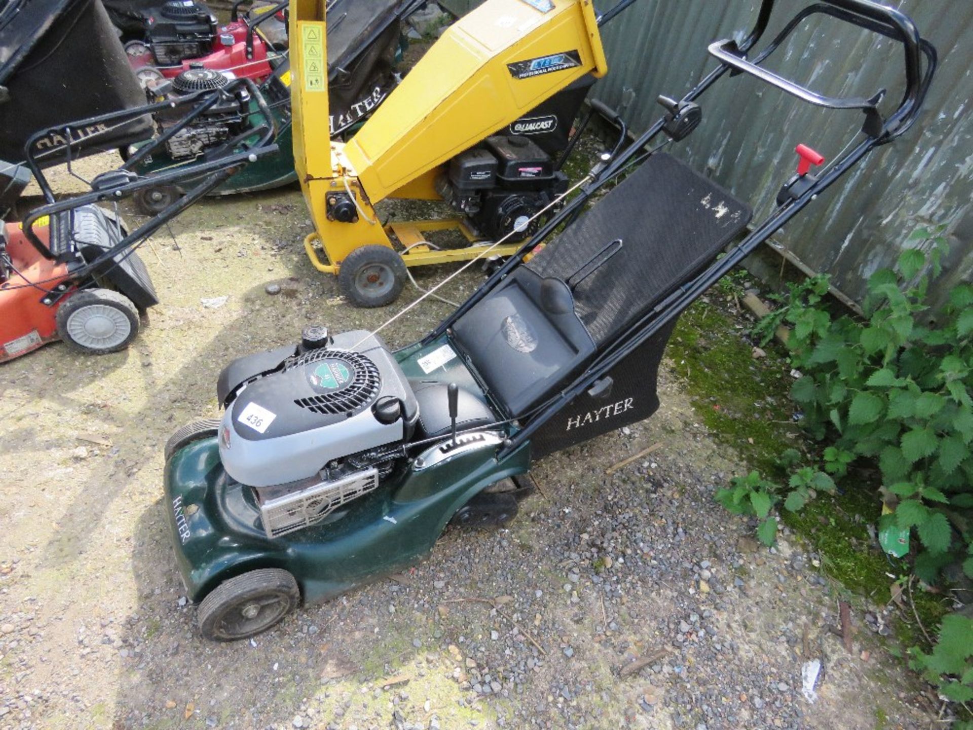 HAYTER HARRIER 41 ROLLER MOWER WITH COLLECTOR. SEEN RUNNING BUT NO DRIVE?? ....THIS LOT IS SOLD UNDE - Image 2 of 4