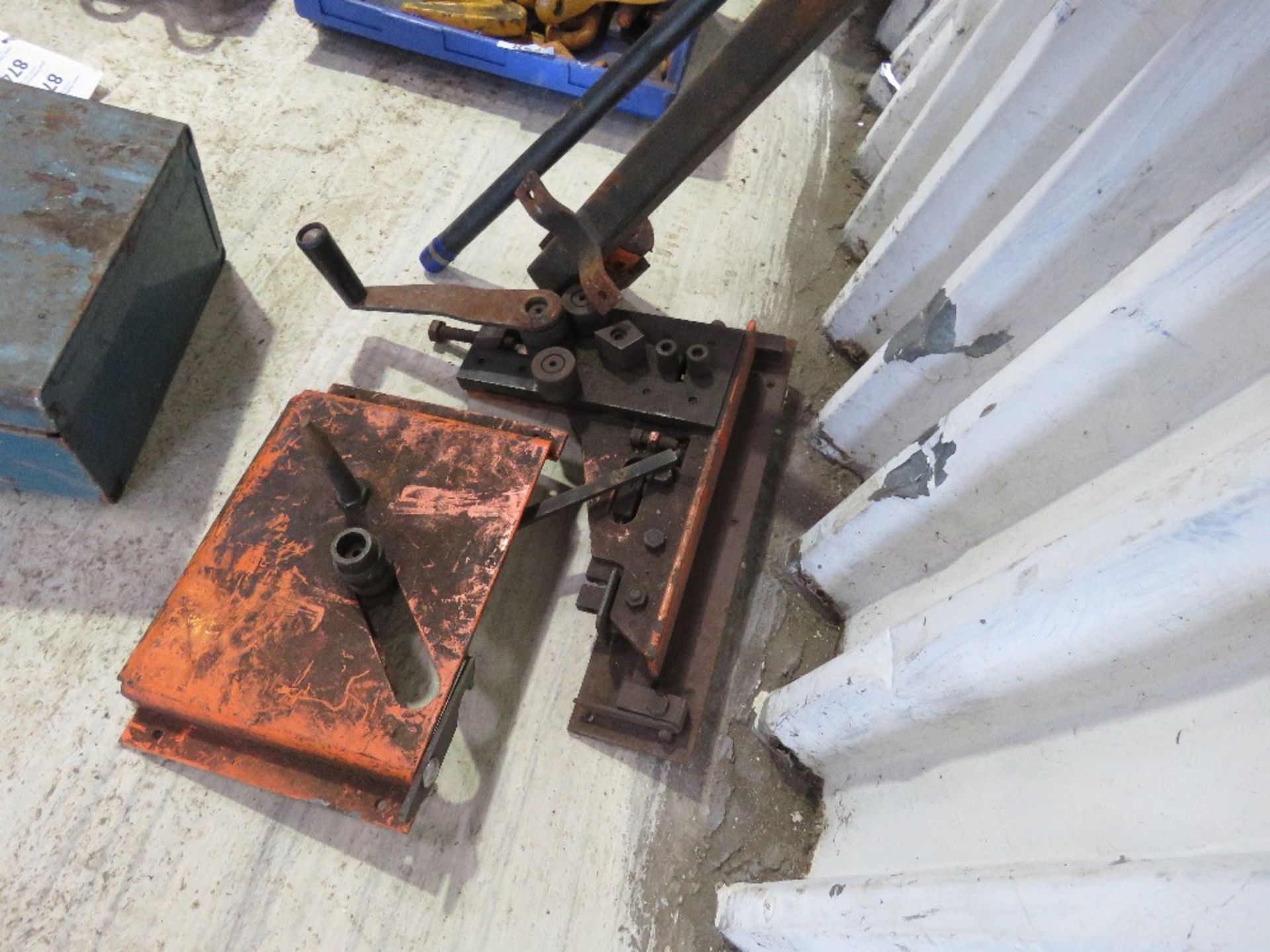 ASSORTED DECORATIVE IRON WORK / WROUGHT IRON WORK BENDERS AND JIGS. - Image 3 of 10