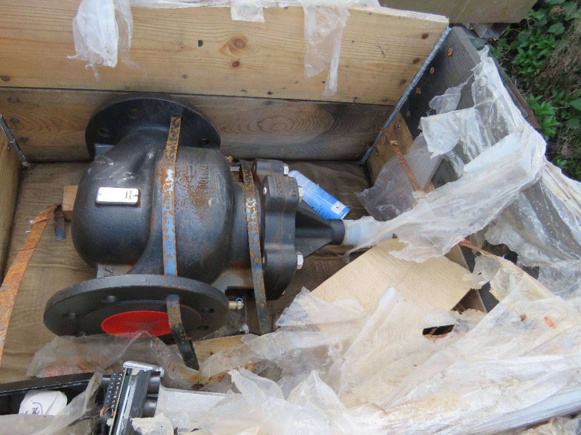 2 X LARGE FRESE 53-1203 GATE VALVES, BOXED, UNUSED. SOURCED FROM LARGE SCALE COMPANY LIQUIDATION. - Image 2 of 6