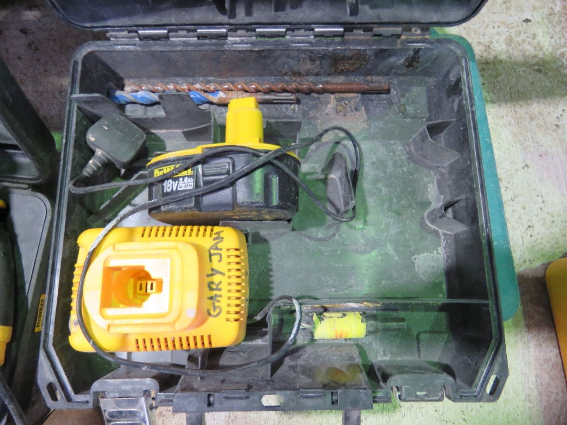 MAKITA BATTERY JIGSAW BODY PLUS A DEWALT BATTERY DRILL. DIRECT FROM LOCAL COMPANY. - Image 3 of 4