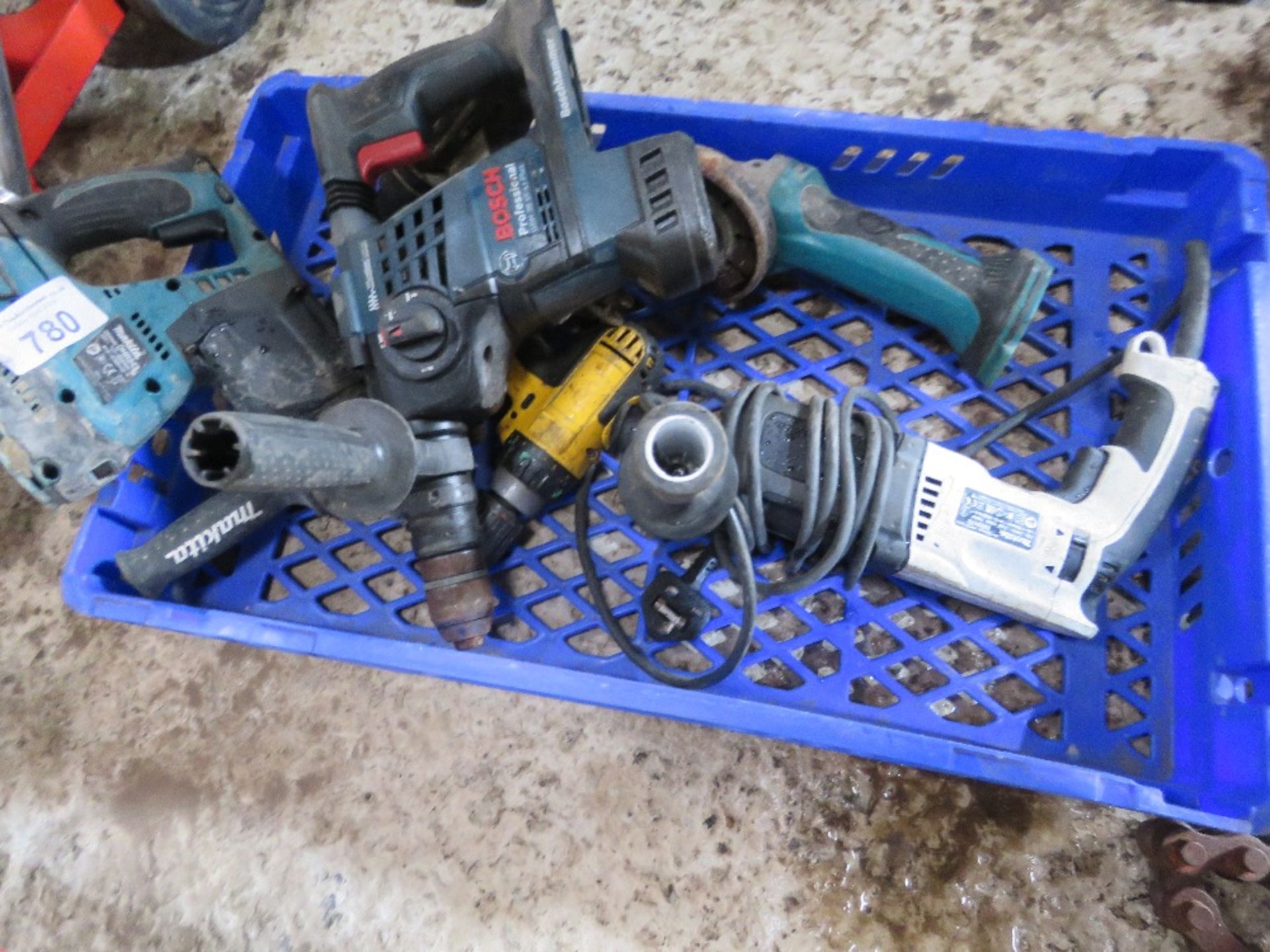 6NO DRILLS/POWER TOOLS AS SHOWN. - Image 6 of 7