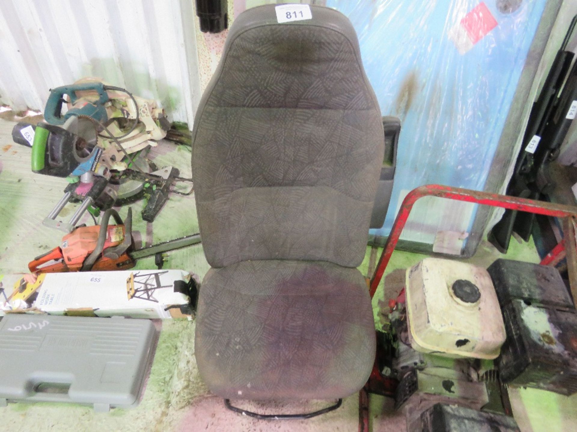 FORD TRANSIT DRIVERS SEAT WITH AN ARM REST.....THIS LOT IS SOLD UNDER THE AUCTIONEERS MARGIN SCHEME,