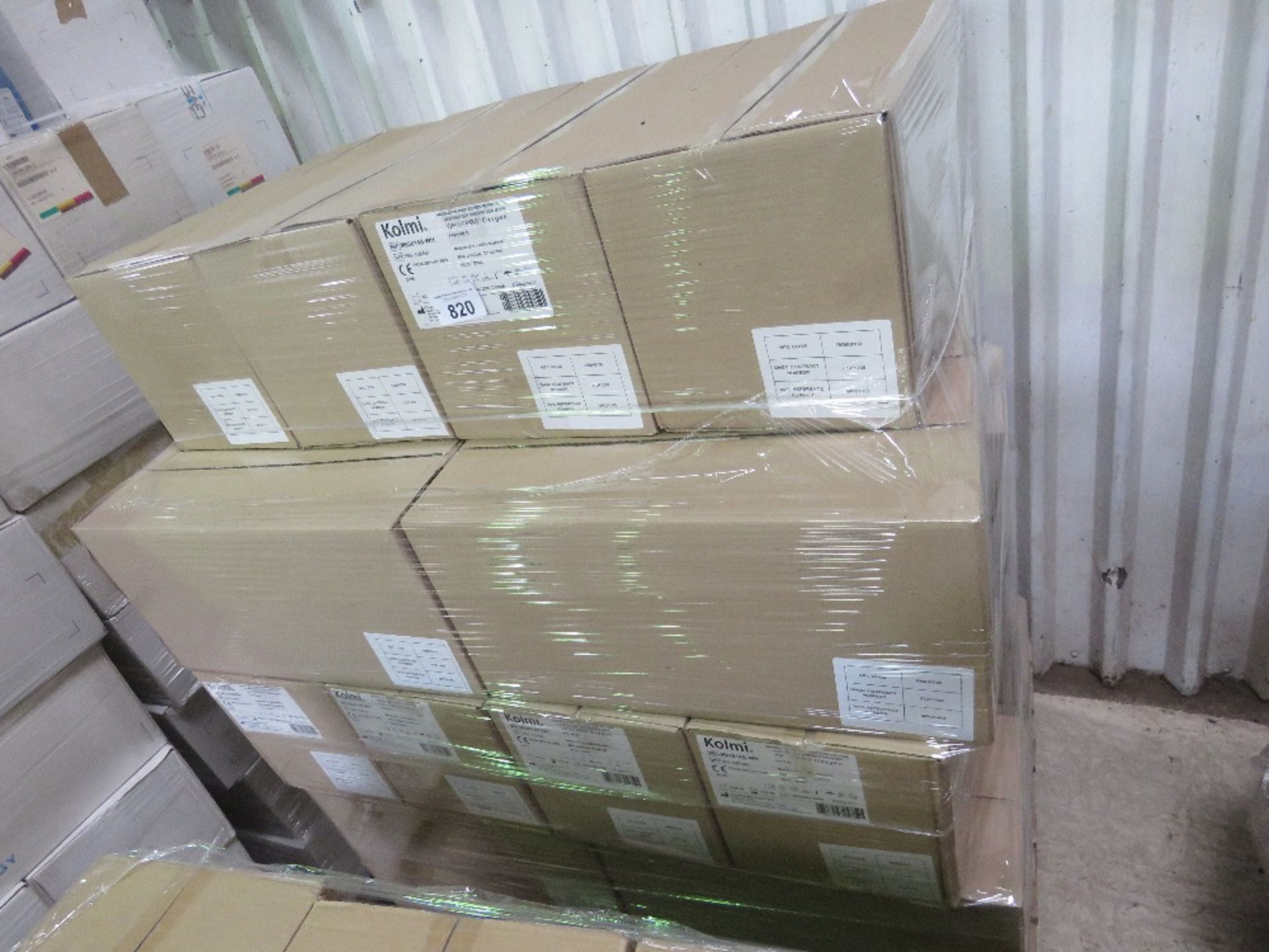 PALLET OF KOLMI OPARPRO TYPE RESPIRITORY MASKS MEDIUM SIZE, 28NO BOXES IN TOTAL APPROX.....THIS LOT