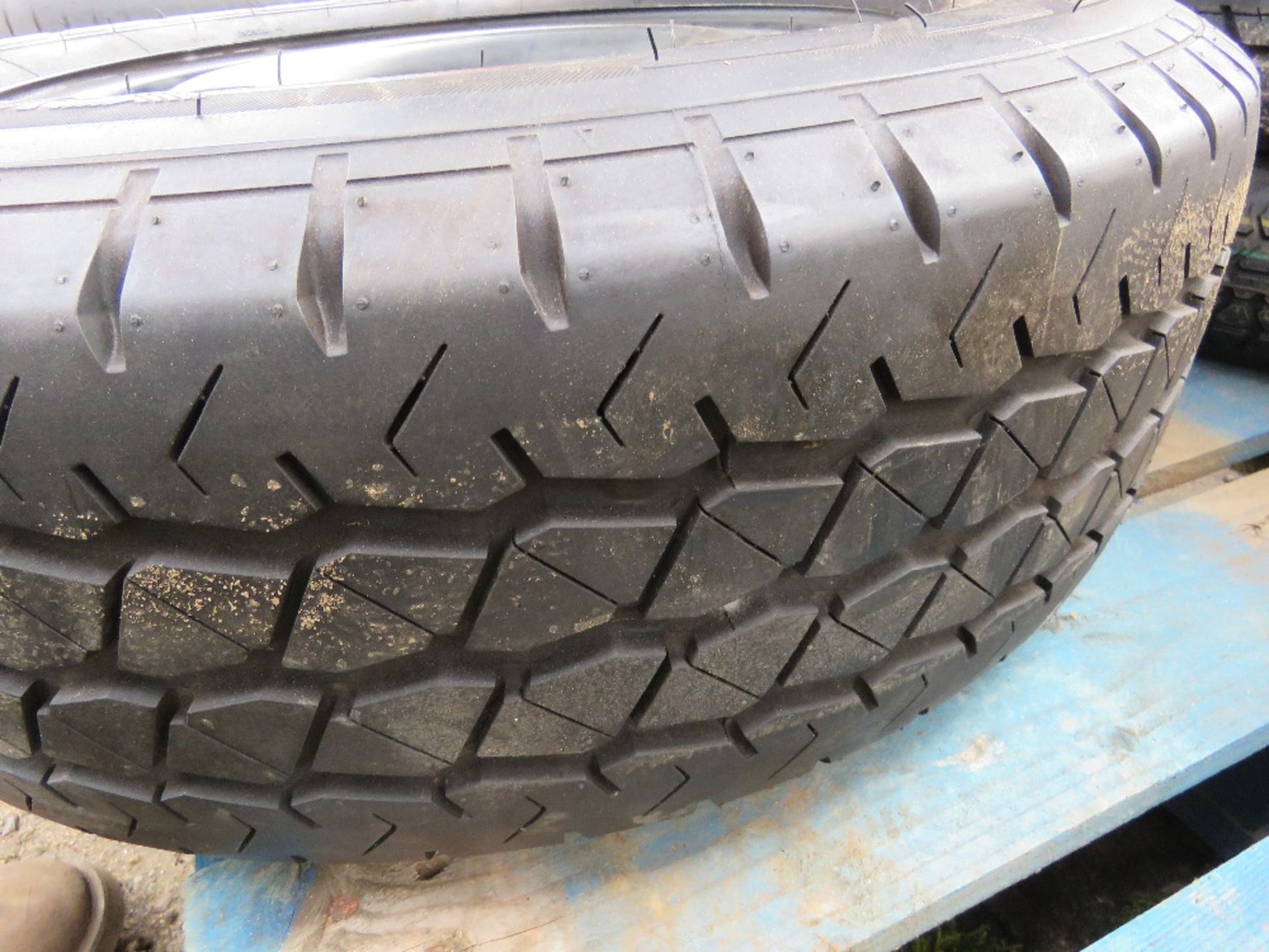 QUANTITY OF STEEL CAR RIMS AND WHEELS AS SHOWN. - Image 9 of 10