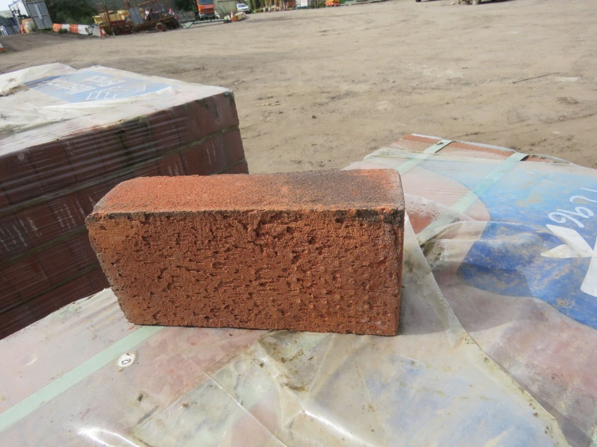 6NO PALLETS OF IBSTOCK LEICESTER AUTUMN MULTI RED BRICKS. 480NO IN EACH PACK APPROX. SURPLUS TO REQU - Image 2 of 3