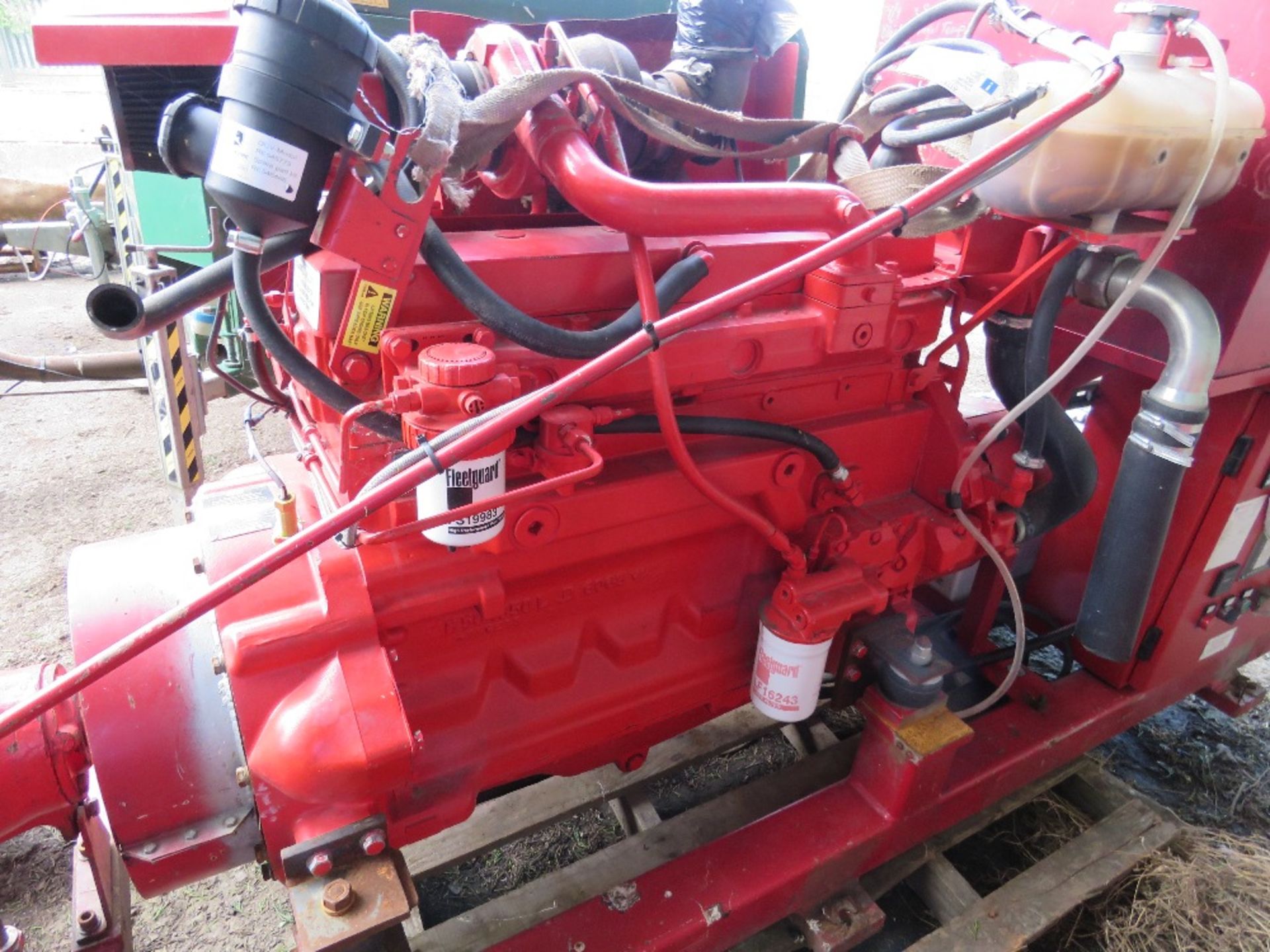 STERLING SPP FIRE PUMP, JOHN DEERE 4 CYLINDER ENGINE POWERED. LOW HOURS/STANDBY ONLY.....THIS LOT IS - Bild 6 aus 13