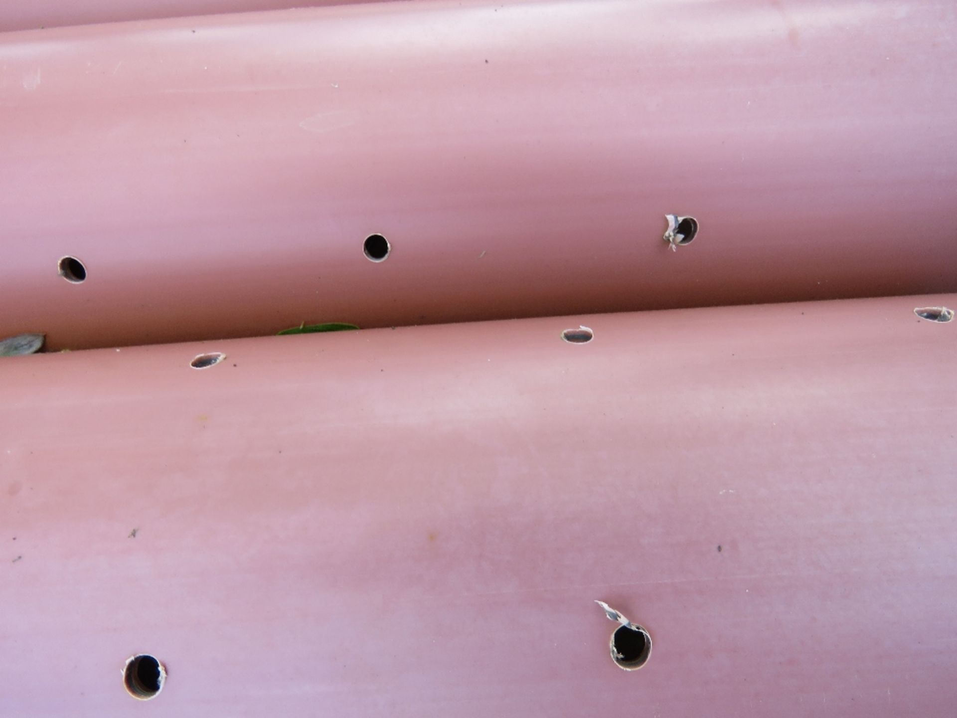 PACK OF POLYPIPE DRAINAGE PIPE WITH WEAPER HOLES 110MM PVC-U 6.05M LENGTH, 57NO LENGTHS IN TOTAL APP - Image 3 of 4