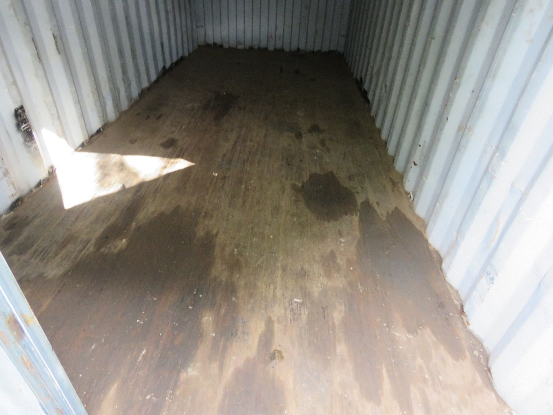 SECURE STORAGE 20FT SHIPPING CONTAINER . WITH FORK POCKETS. SOURCED FROM SITE CLEARANCE. ....THIS LO - Bild 6 aus 6