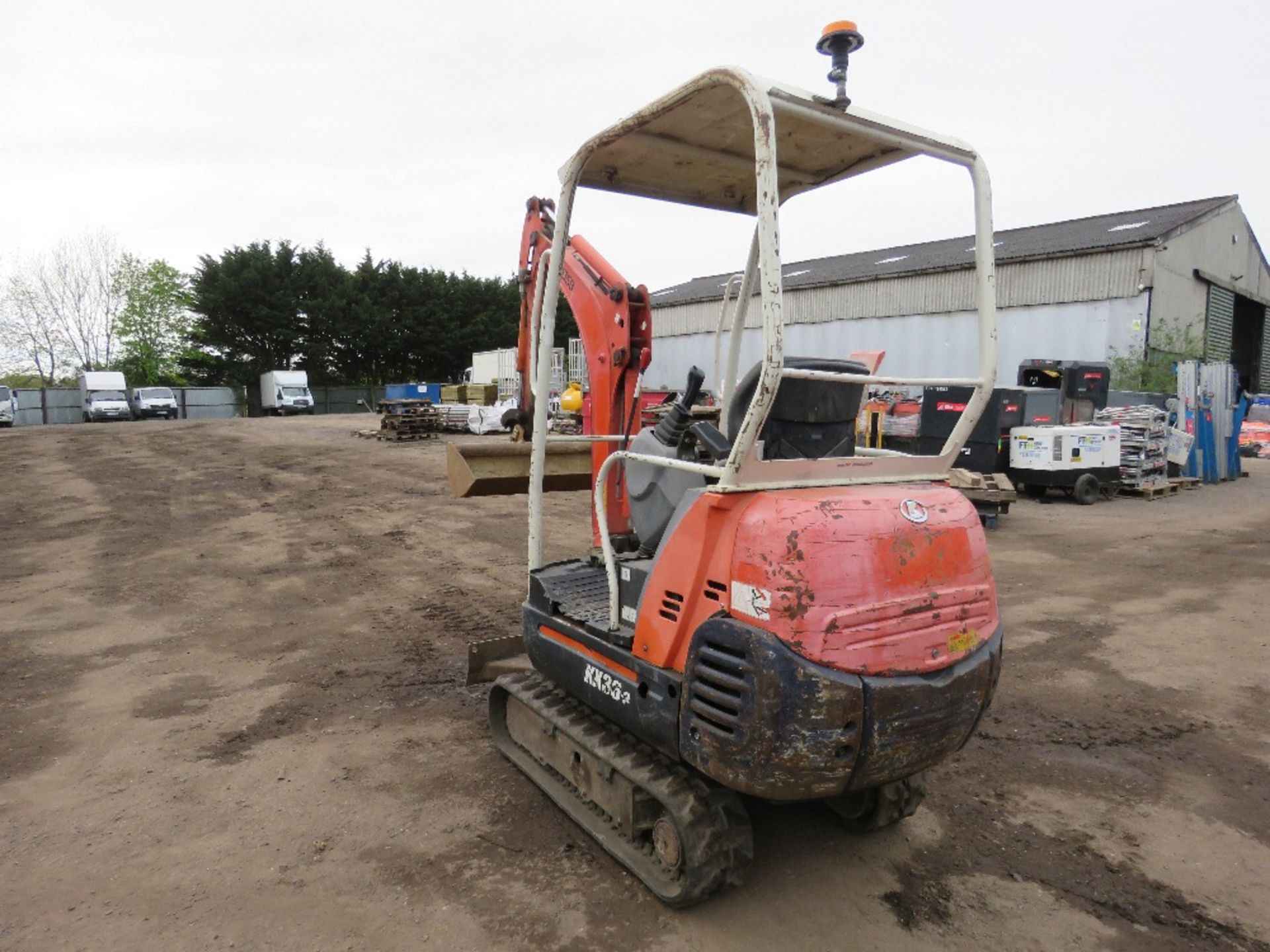 KUBOTA KX36-3 MINI EXCAVATOR YEAR 2011. SN:79136. 3975 REC HOURS. WITH ONE BUCKET AS FITTED. DIRECT - Image 5 of 13