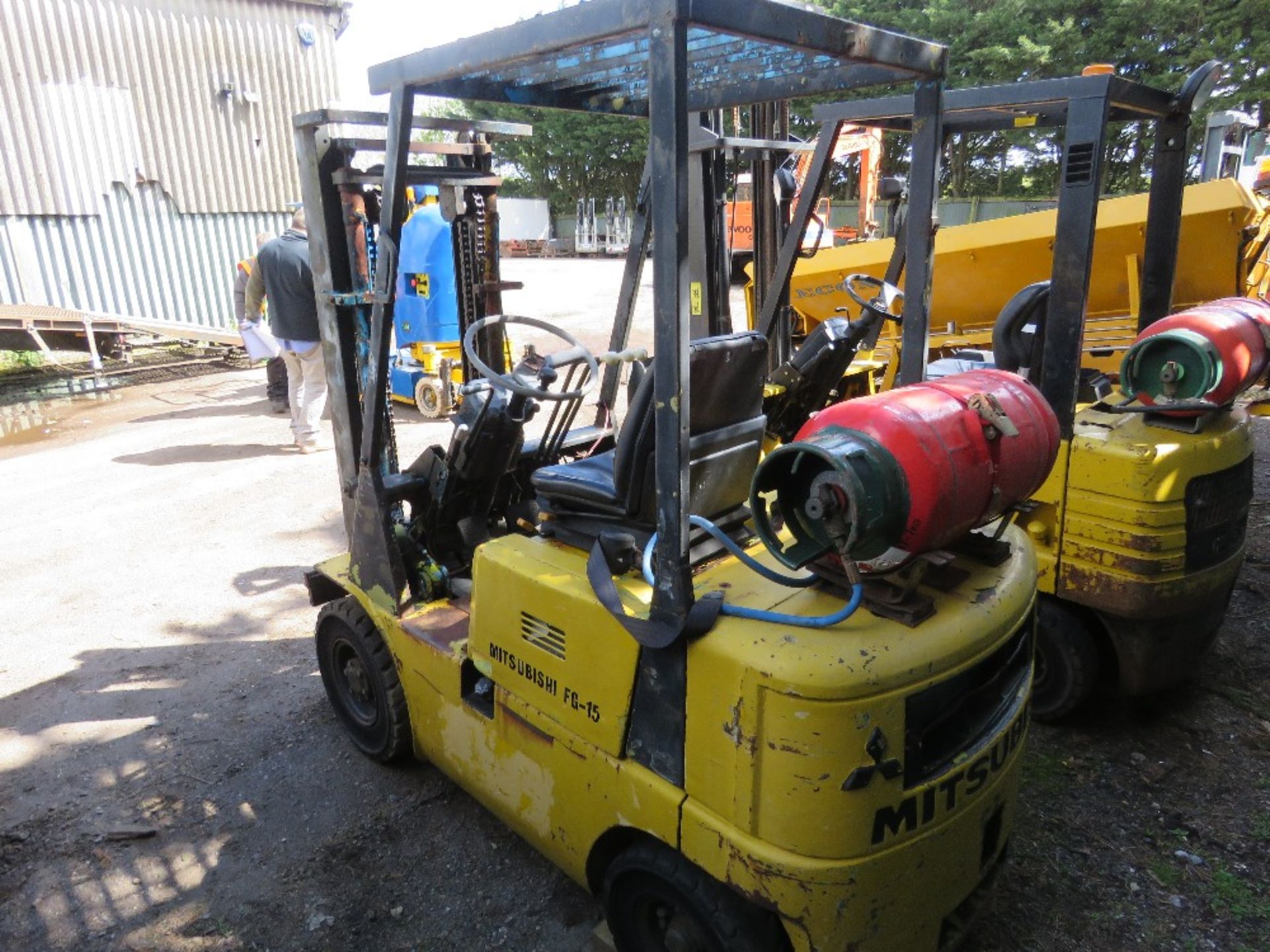 MITSUBISHI FG15 GAS POWERED FORKLIFT. WHEN TESTED WAS SEEN TO START AND RUN BRIEFLY BUT CUTTING OUT.