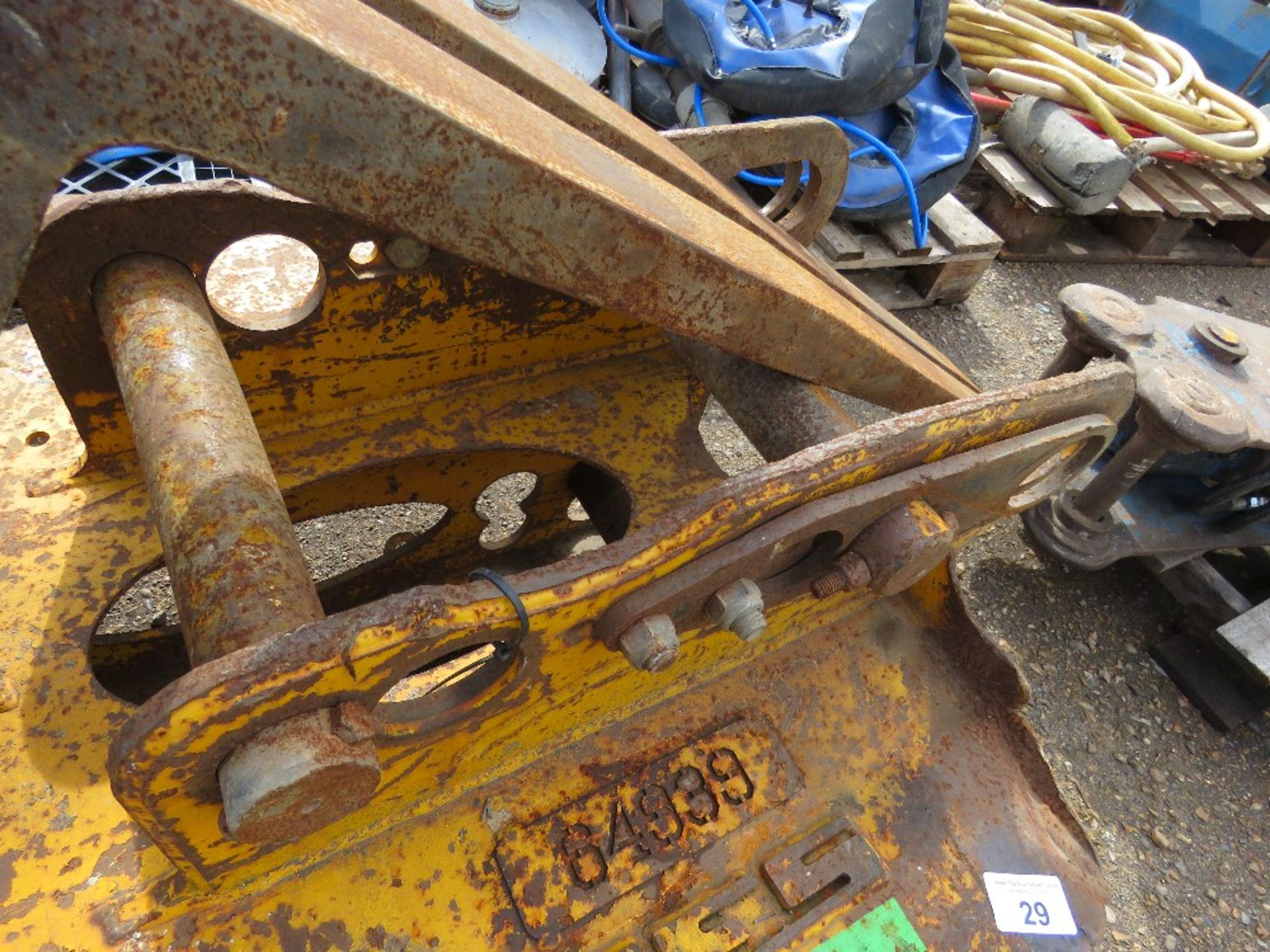 SET OF EXCAVATOR MOUNTED PALLET FORKS, 65MM PINS FITTED. - Image 2 of 5