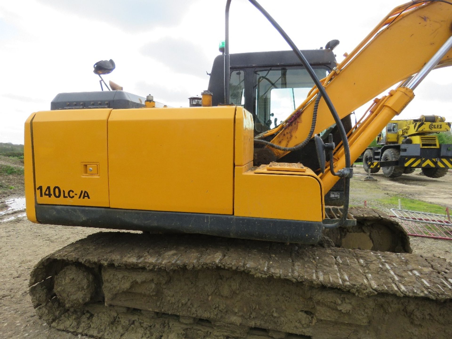 HYUNDAI 140LC-7A STEEL TRACKED EXCAVATOR, BELIEVED TO BE YEAR 2009 APPROX. HOUR CLOCK READING 868 RE - Image 7 of 25