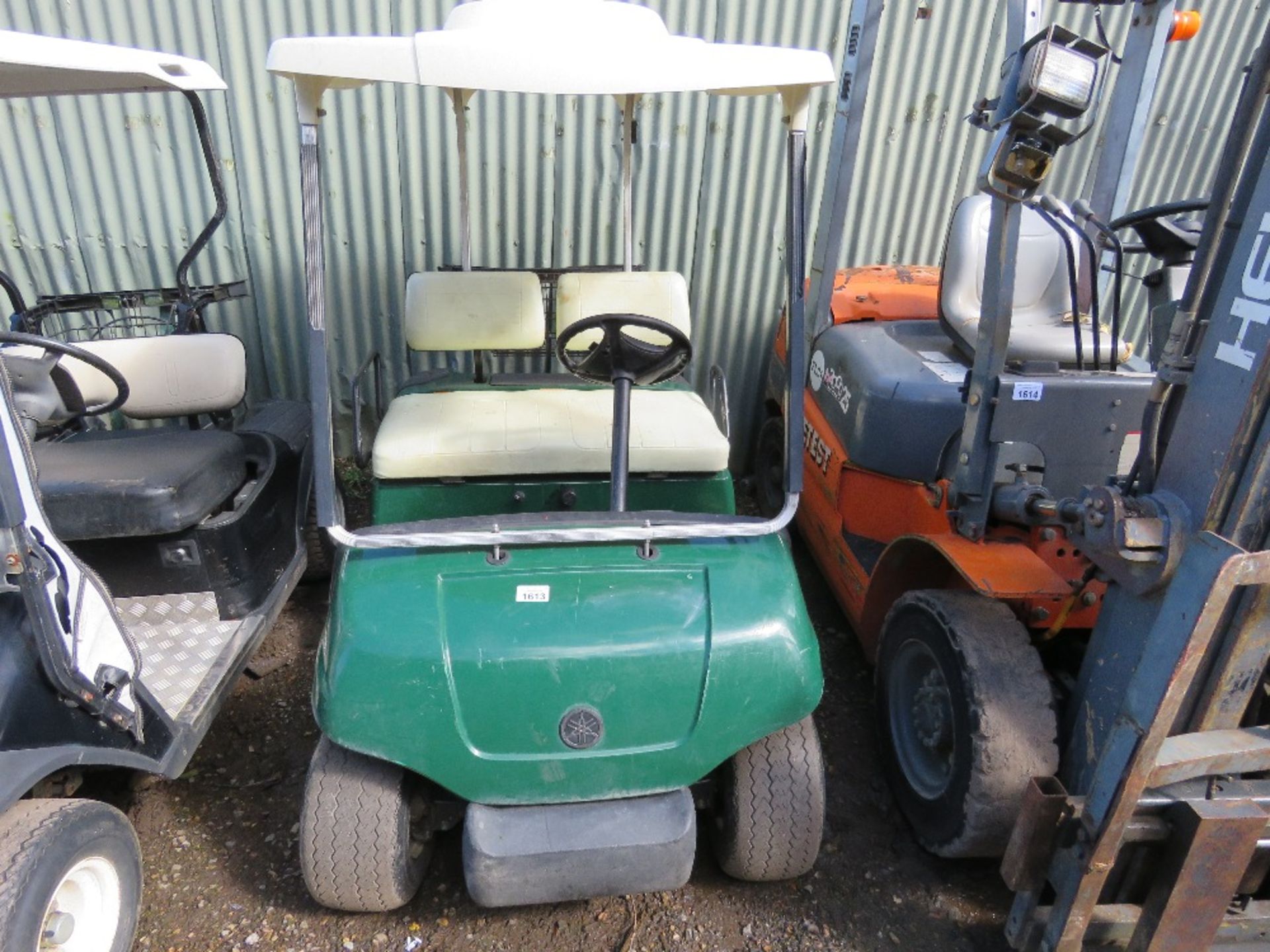 YAMAHA PETROL ENGINED GOLF BUGGY. WHEN TESTED WAS SEEN TO RUN AND DRIVE...SEE VIDEO. - Image 2 of 8