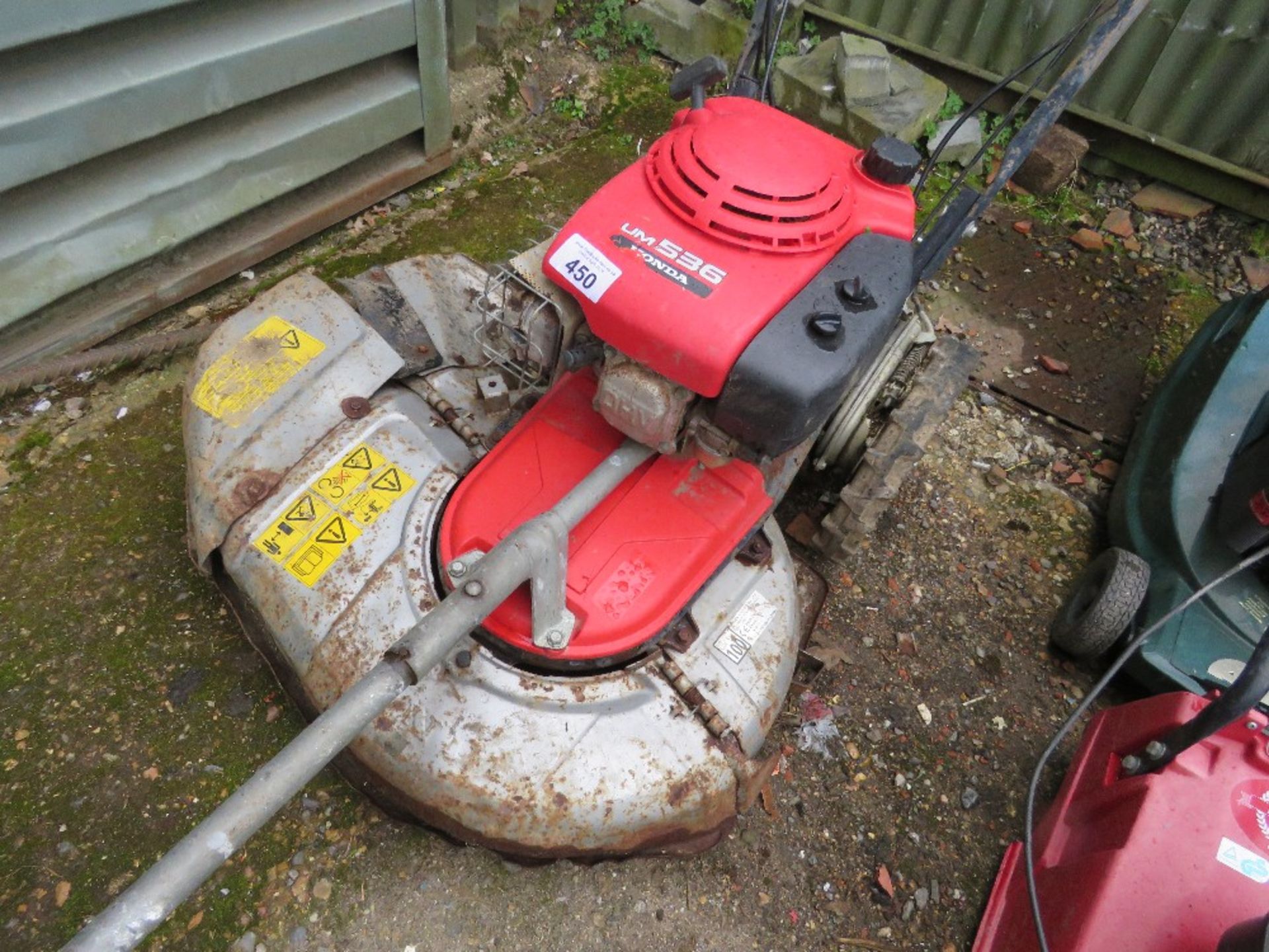 HONDA UM536 PROFESSIONAL 3 WHEELED MOWER ....THIS LOT IS SOLD UNDER THE AUCTIONEERS MARGIN SCHEME, T - Image 2 of 6