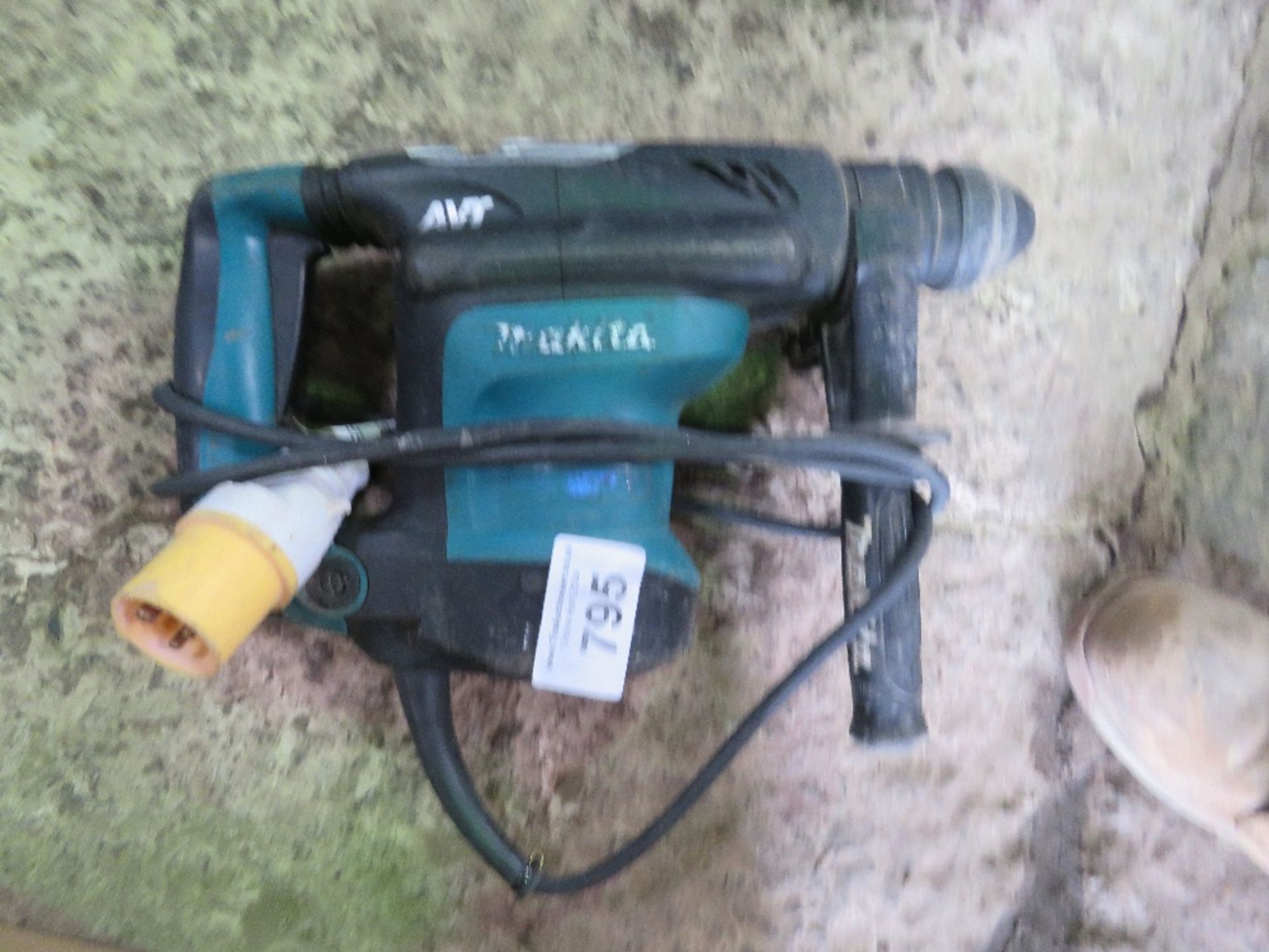 MAKITA AVT 110VOLT BREAKER.