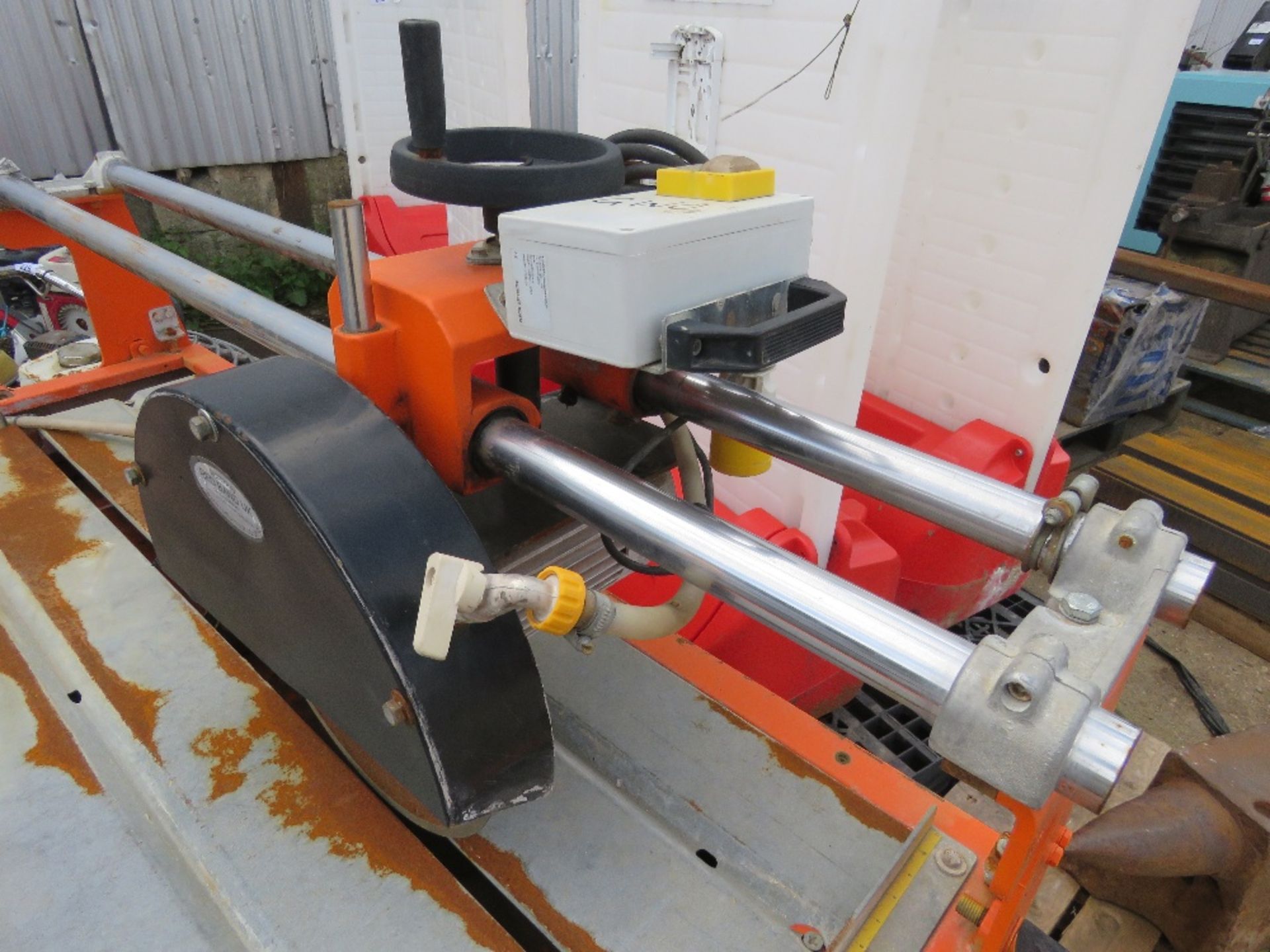 REDBAND SEGA MB120 MONO TILE SAW WITH SLIDING HEAD. RECENTLY WORKING, SURPLUS TO REQUIREMENTS. - Image 2 of 5