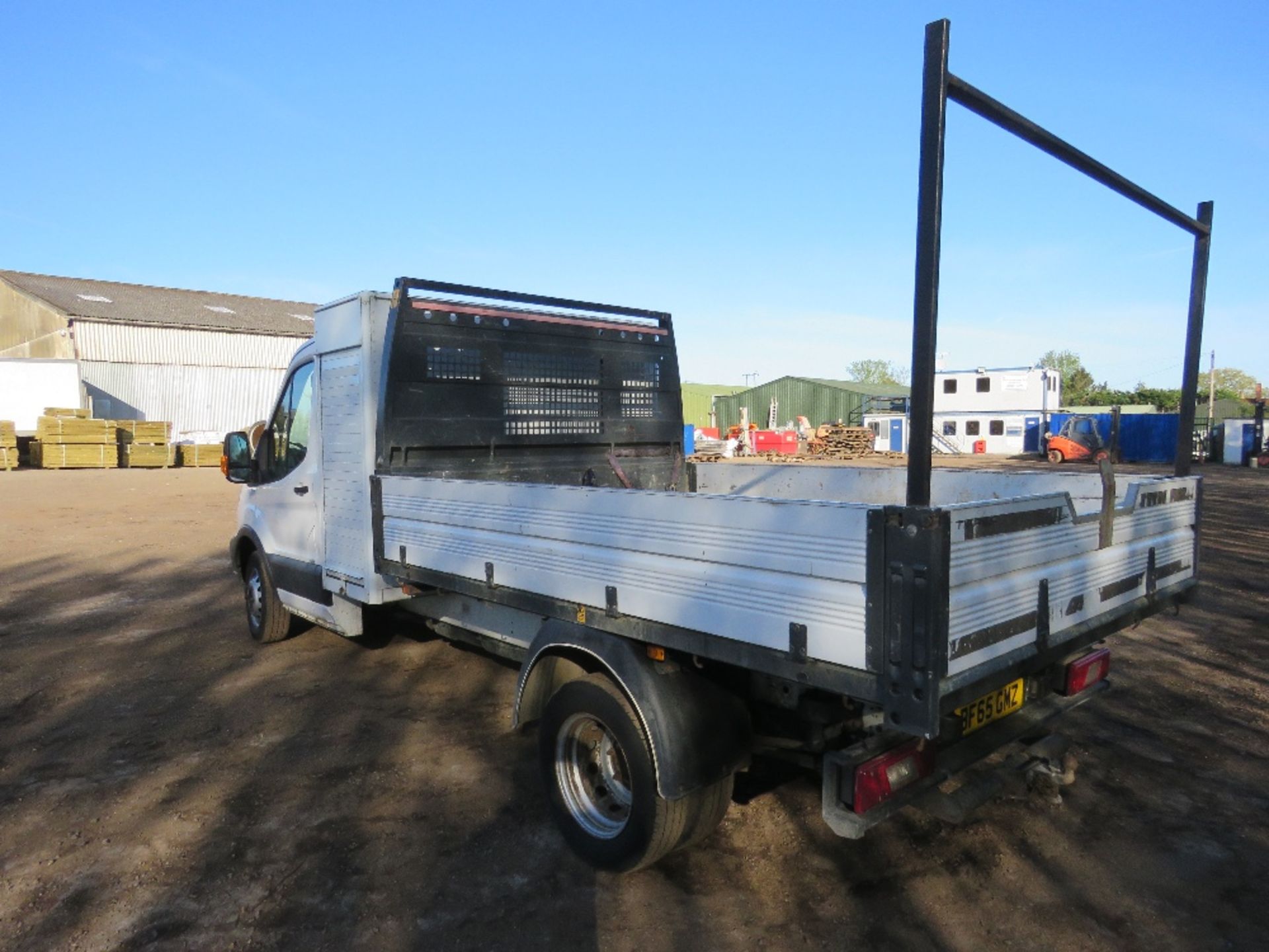 FORD TRANSIT TIPPER TRUCK WITH TOOL STORAGE LOCKER REG:BF65 GMZ. WITH V5 AND MOT UNTIL15.04.25. FIRS - Image 5 of 17