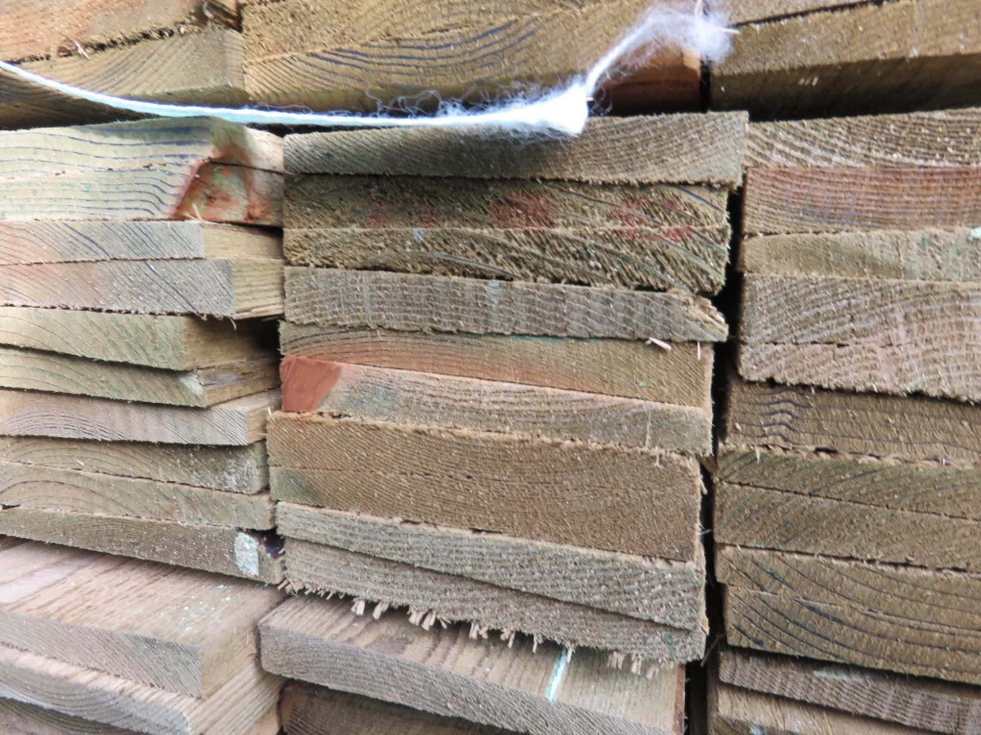 LARGE PACK OF PRESSURE TREATED FEATHER EDGE TIMBER CLADDING BOARDS. 1.65M LENGTH X 100MM WIDTH APPRO - Image 3 of 3