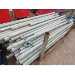 STILLAGE CONTAINING A LARGE QUANTITY OF SHORT LENGTH SCAFFOLD TUBES 3-5FT LENGTH APPROX.