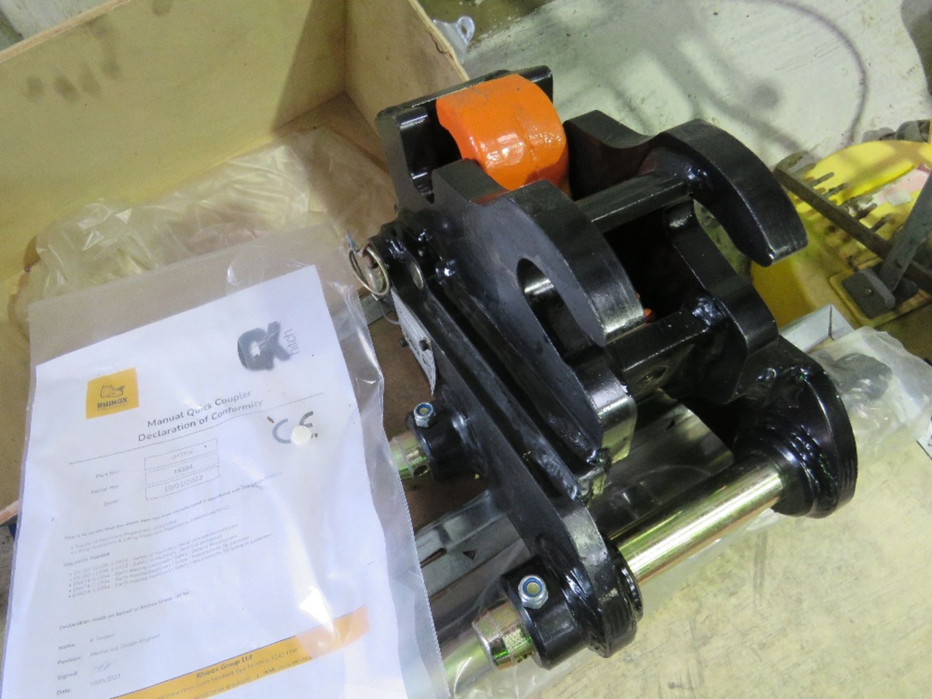 RHINOX MODEL 2700 MANUAL QUICK HITCH ASSEMBLY FOR MINI EXCAVATOR, BOXED, UNUSED. - Image 4 of 5