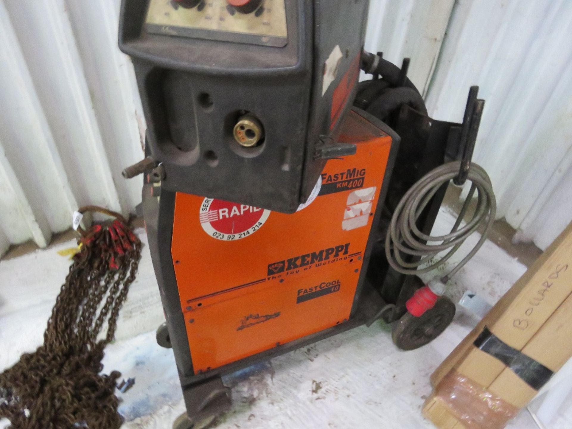 KEMPPI FAST COOL 10 WELDER PLUS A WIRE FEED HEAD, SOURCED FROM COMPANY LIQUIDATION