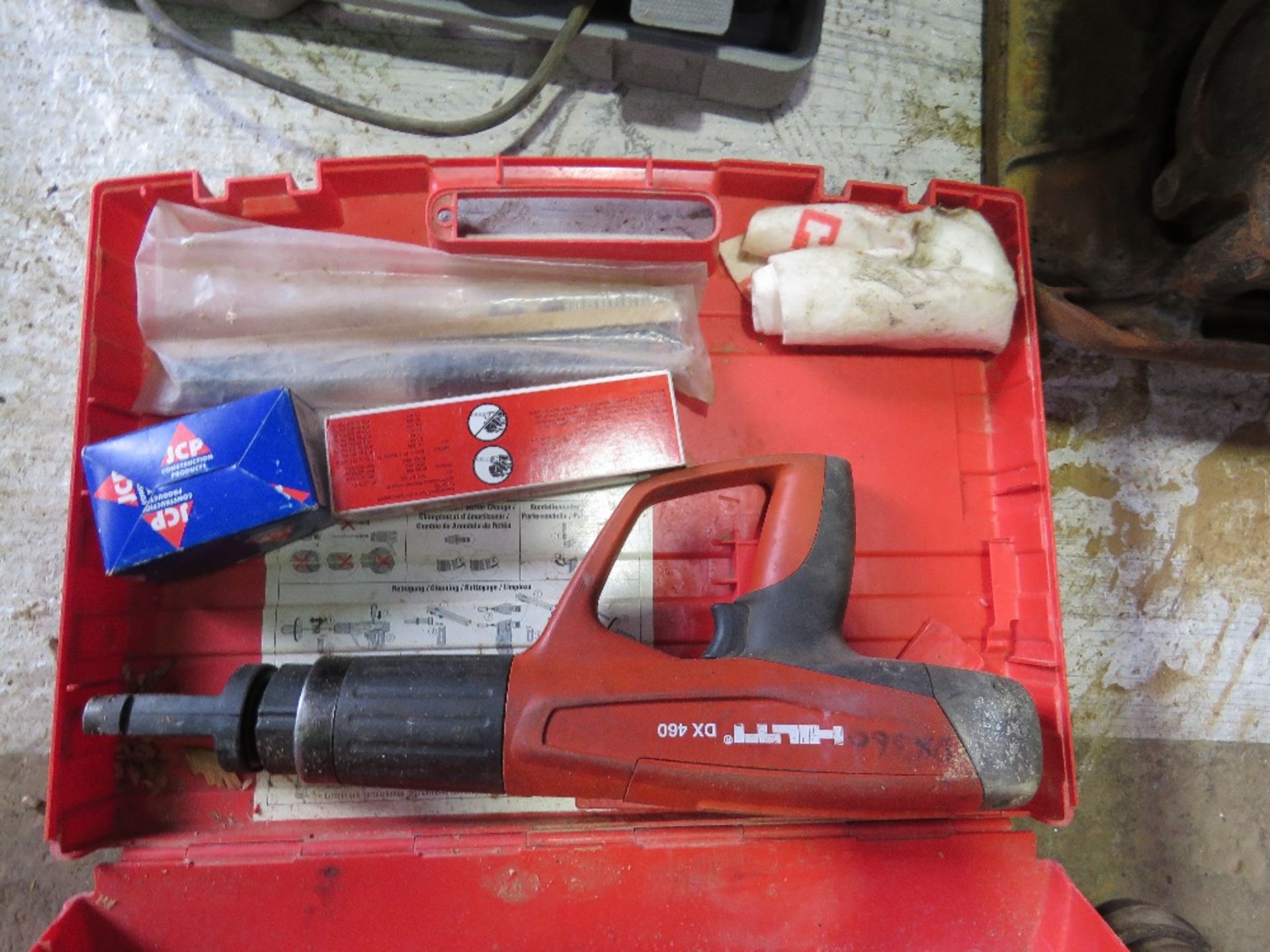 HILTI DX360 NAIL GUN.