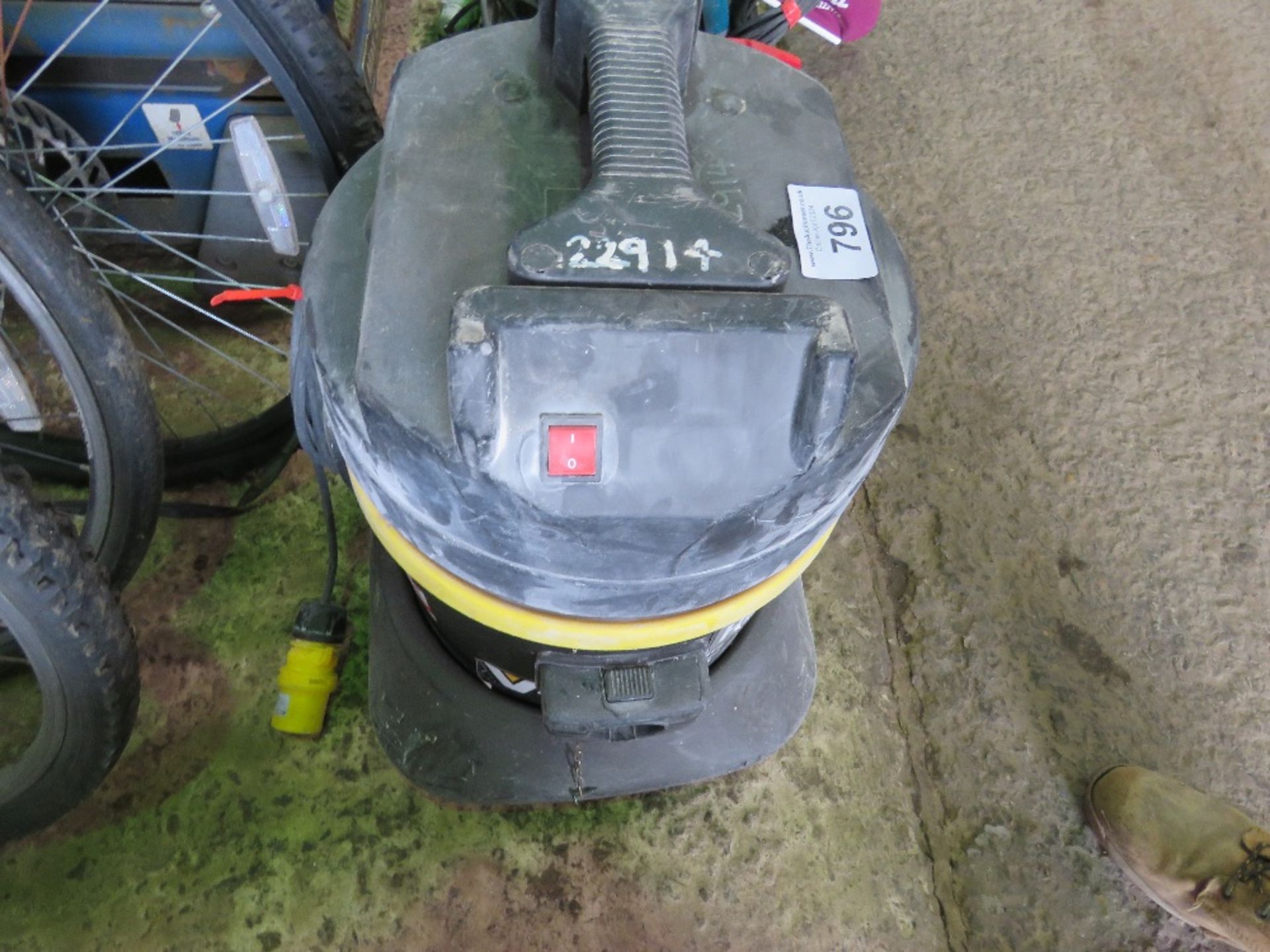 HEPA 110VOLT POWERED VACUUM. - Bild 2 aus 2