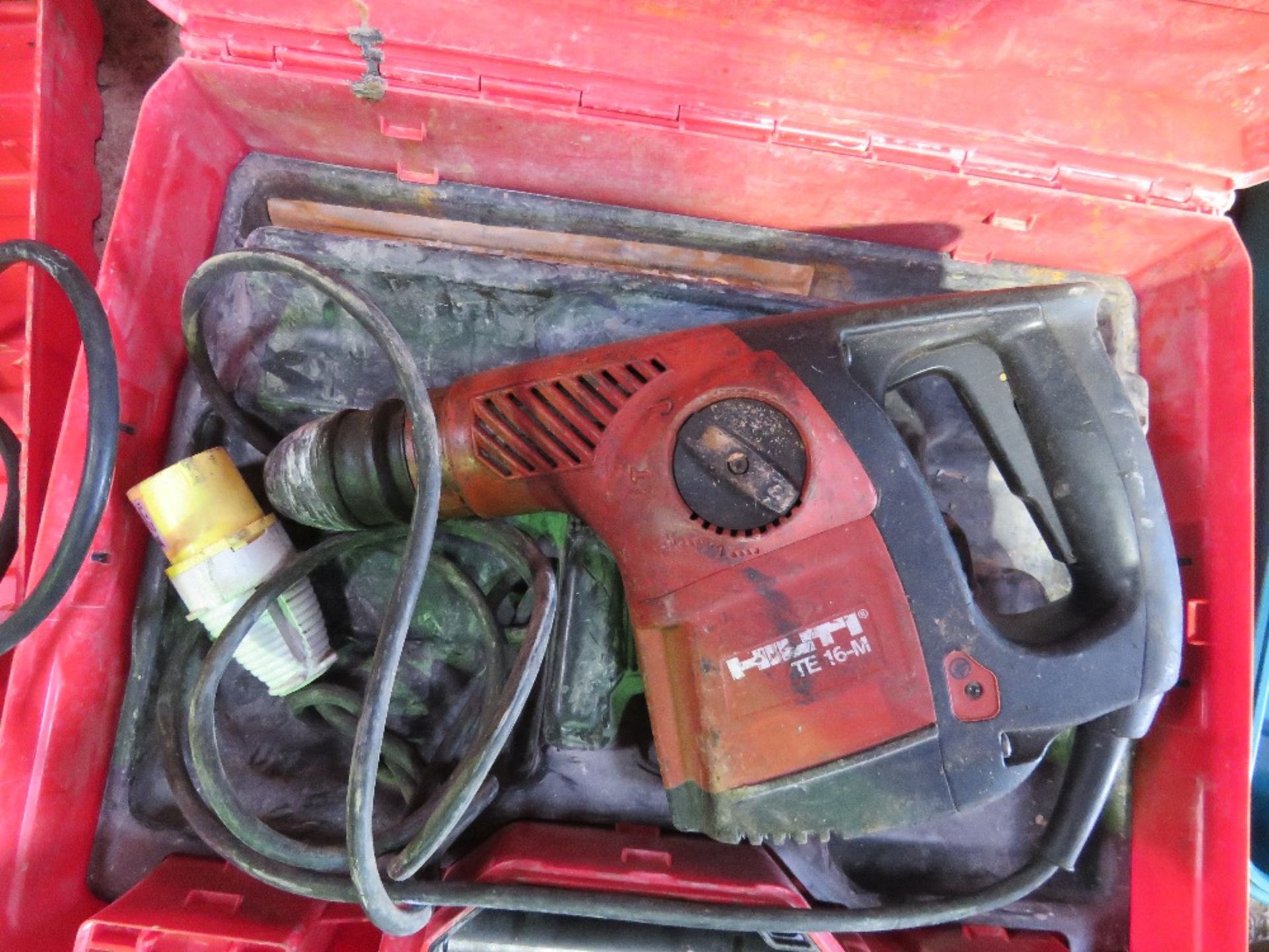 HILTI TE16-M BREAKER DRILL IN A CASE, 110VOLT.