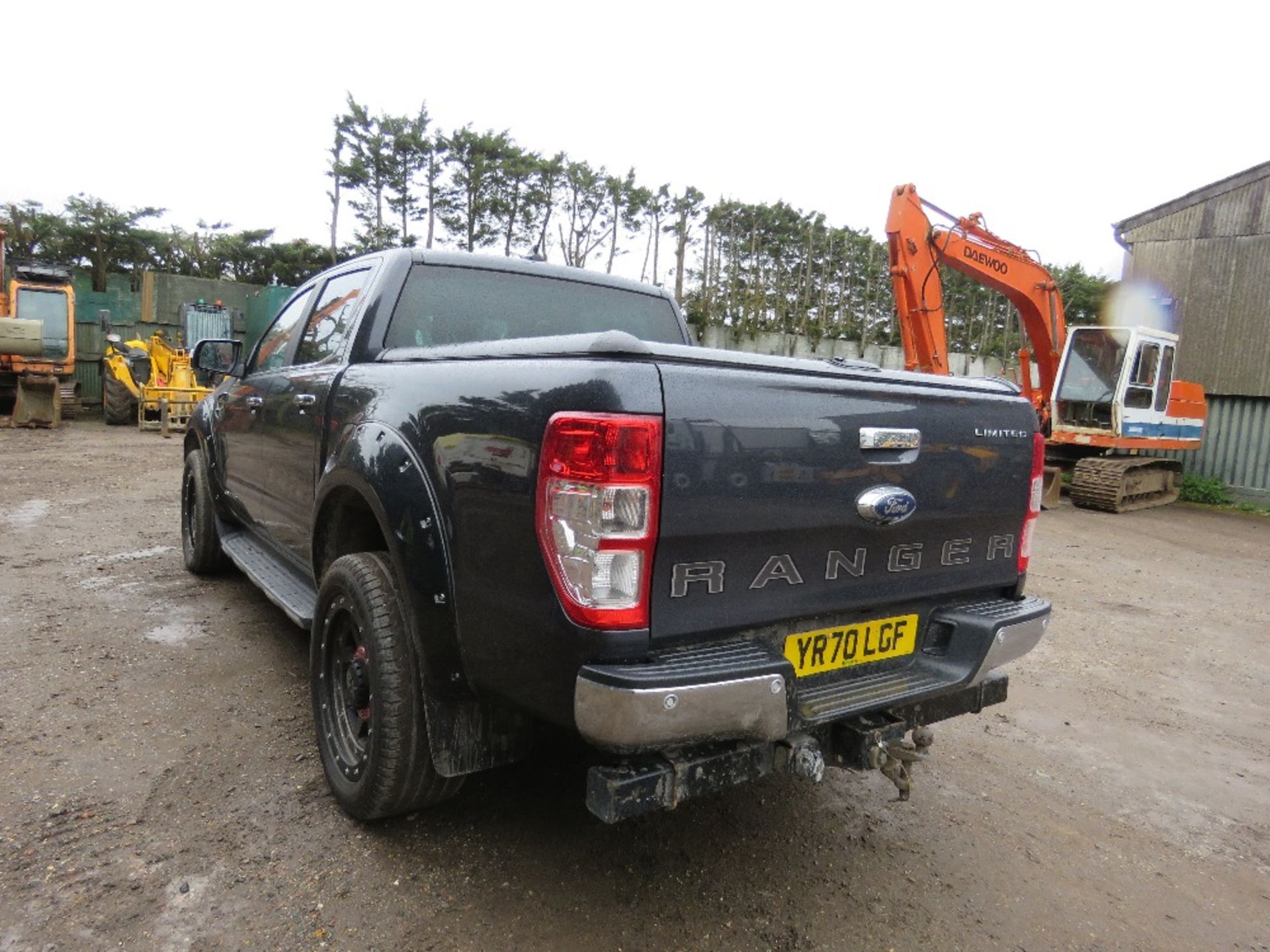 FORD RANGER LIMITED EDITION DOUBLE CAB PICKUP, AUTOMATIC, REG:YR70 LGF. 110,287 REC MILES. 2 LITRE - Image 6 of 15