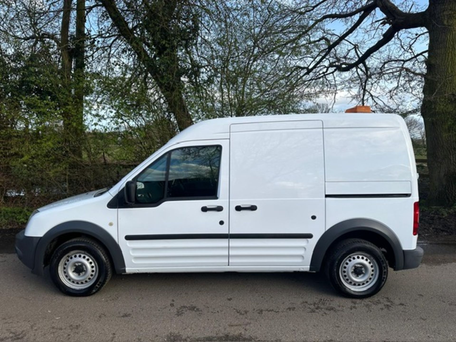 FORD TRANSIT CONNECT PANEL VAN REG:BV13 NKS 1.8LITRE. HIGH ROOF LWB. 83K REC MILES APPROX. WITH V5 A - Image 2 of 26