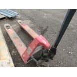 HYDRAULIC PALLET TRUCK.....THIS LOT IS SOLD UNDER THE AUCTIONEERS MARGIN SCHEME, THEREFORE NO VAT WI