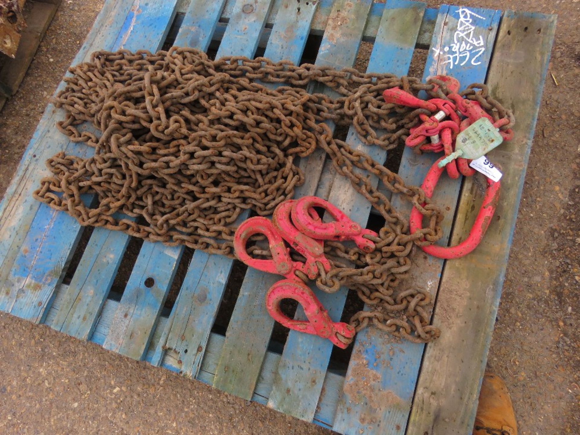 HEAVY DUTY EXTRA LONG SET OF 4 LEGGED LIFTING CHAINS WITH SHORTENERS. 6.7TONNE RATED, 25FT LENGTH AP