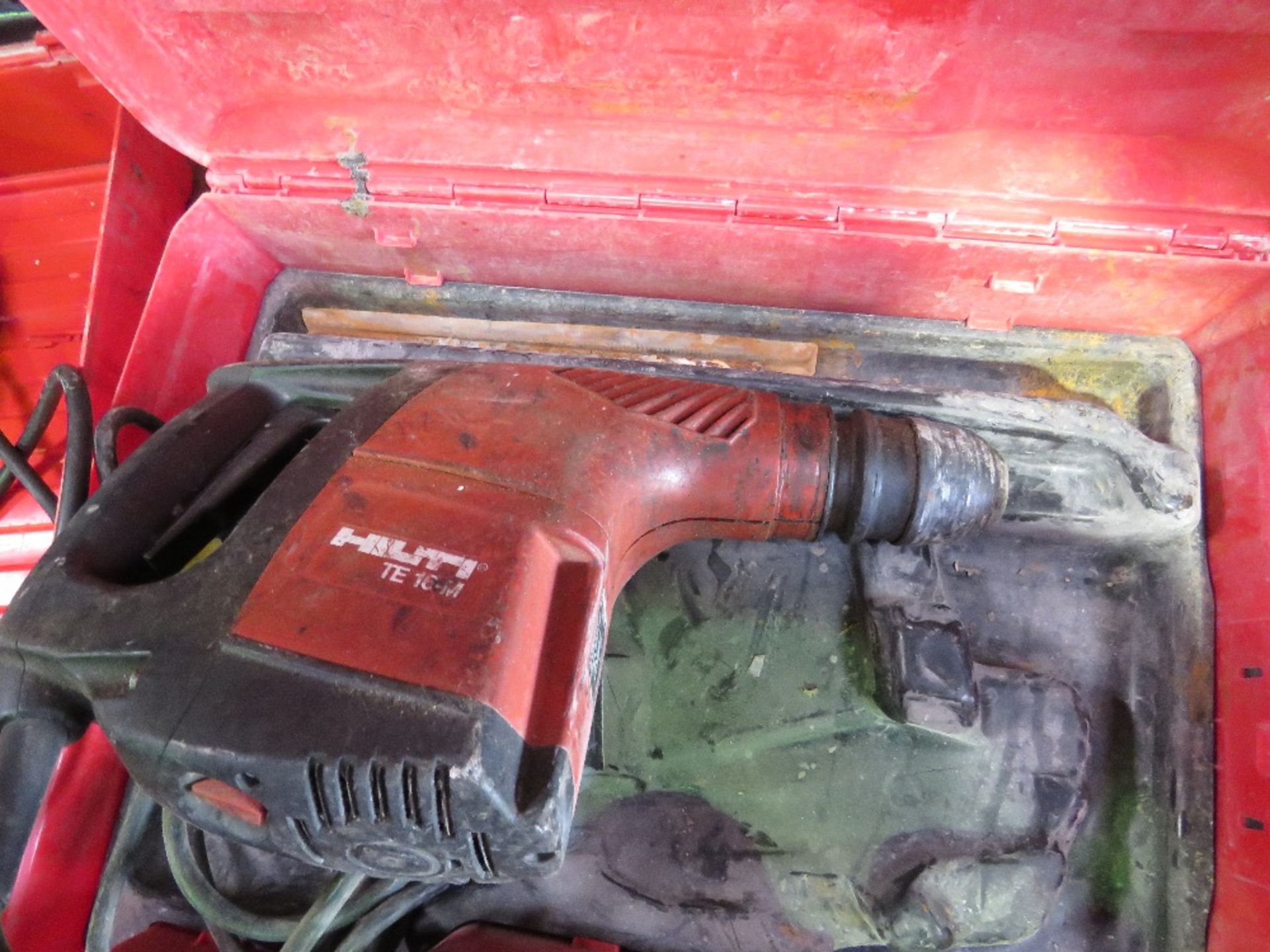 HILTI TE16-M BREAKER DRILL IN A CASE, 110VOLT. - Bild 2 aus 3