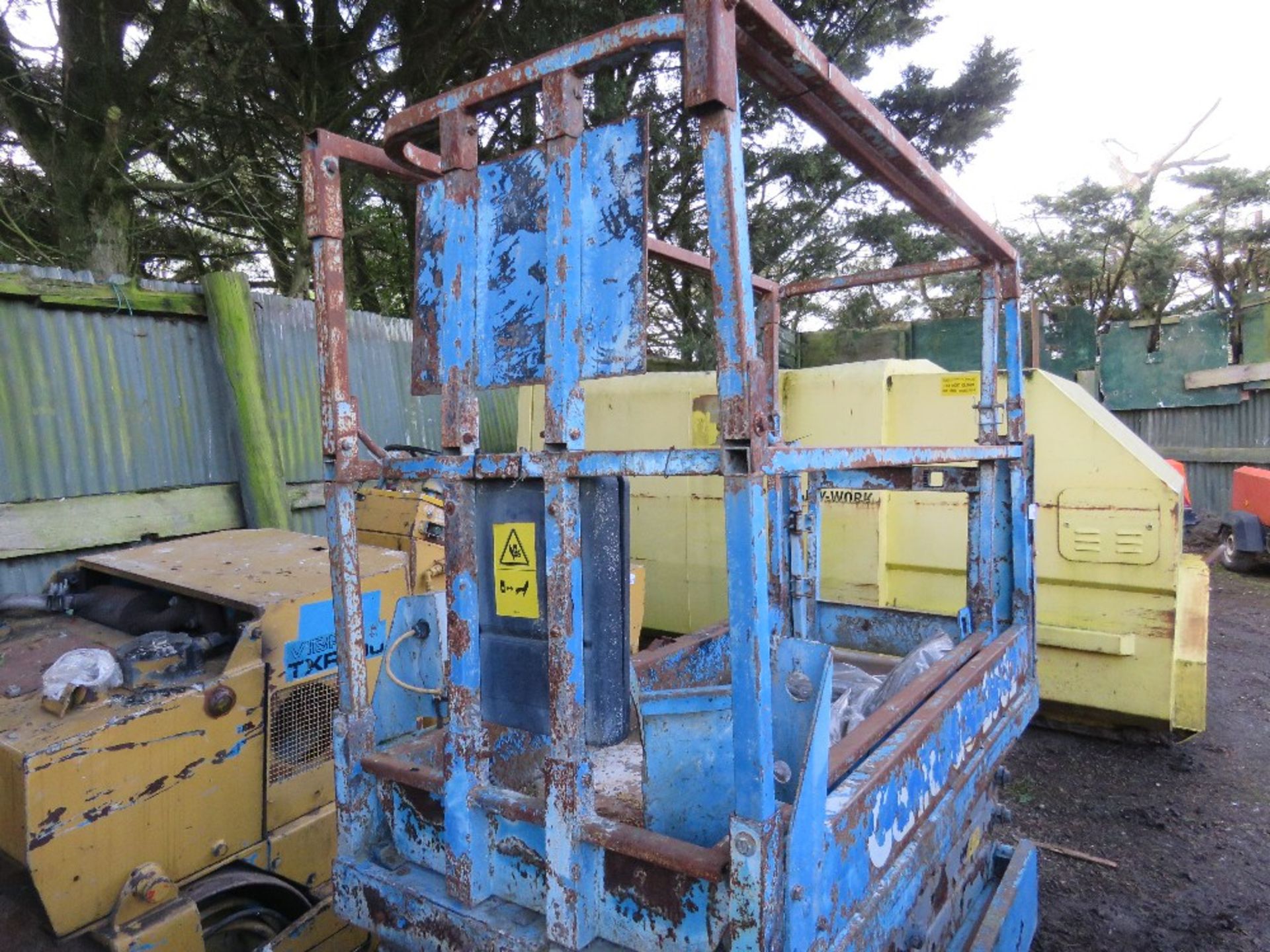 GENIE GS1932 SCISSOR LIFT ACCESS PLATFORM. - Image 8 of 8