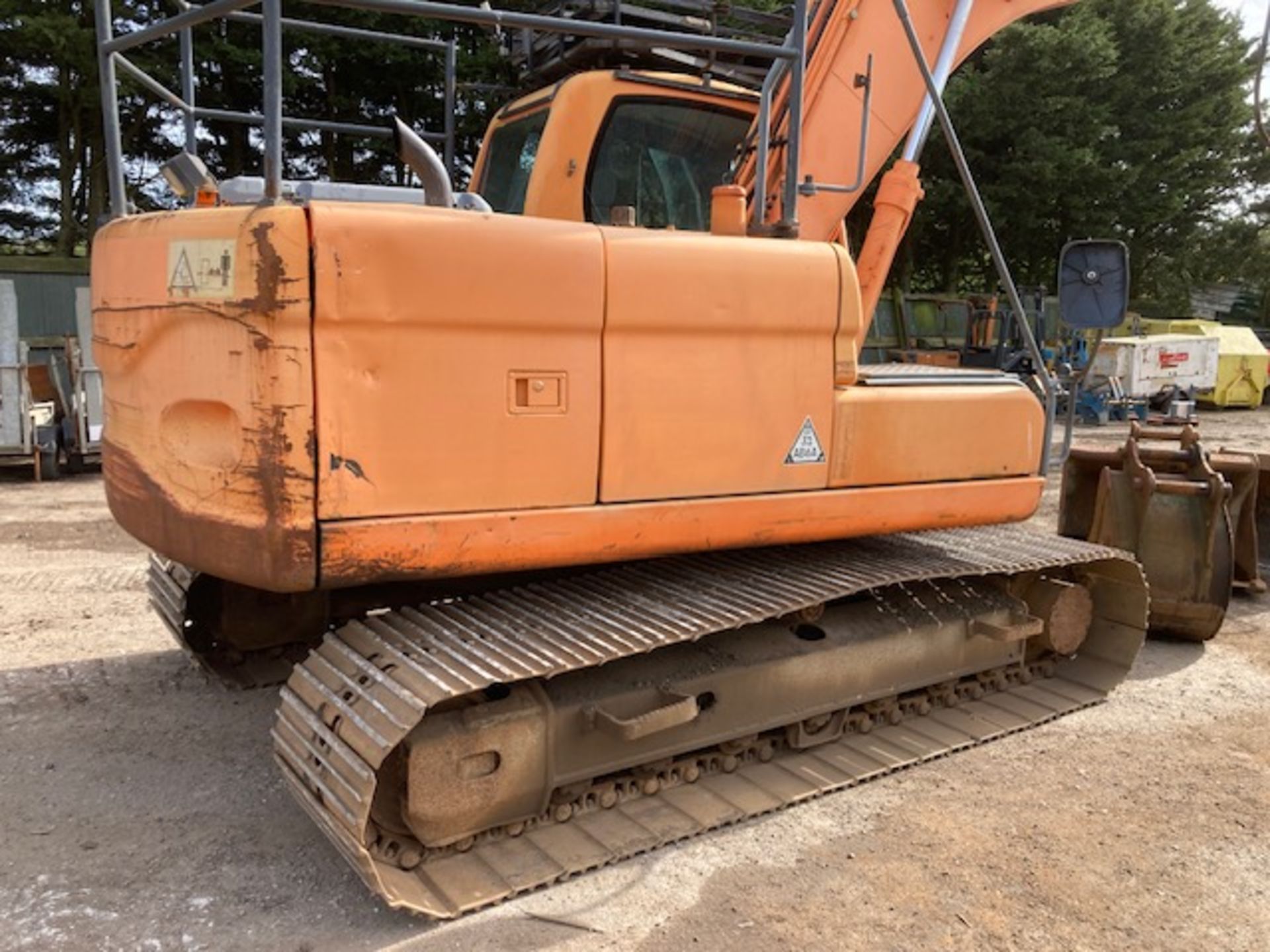 DOOSAN DX140LC STEEL TRACKED 14 TONNE EXCAVATOR, YEAR 2009 BUILD. 11,593 REC HOURS. 3NO BUCKETS. SN: - Image 5 of 20