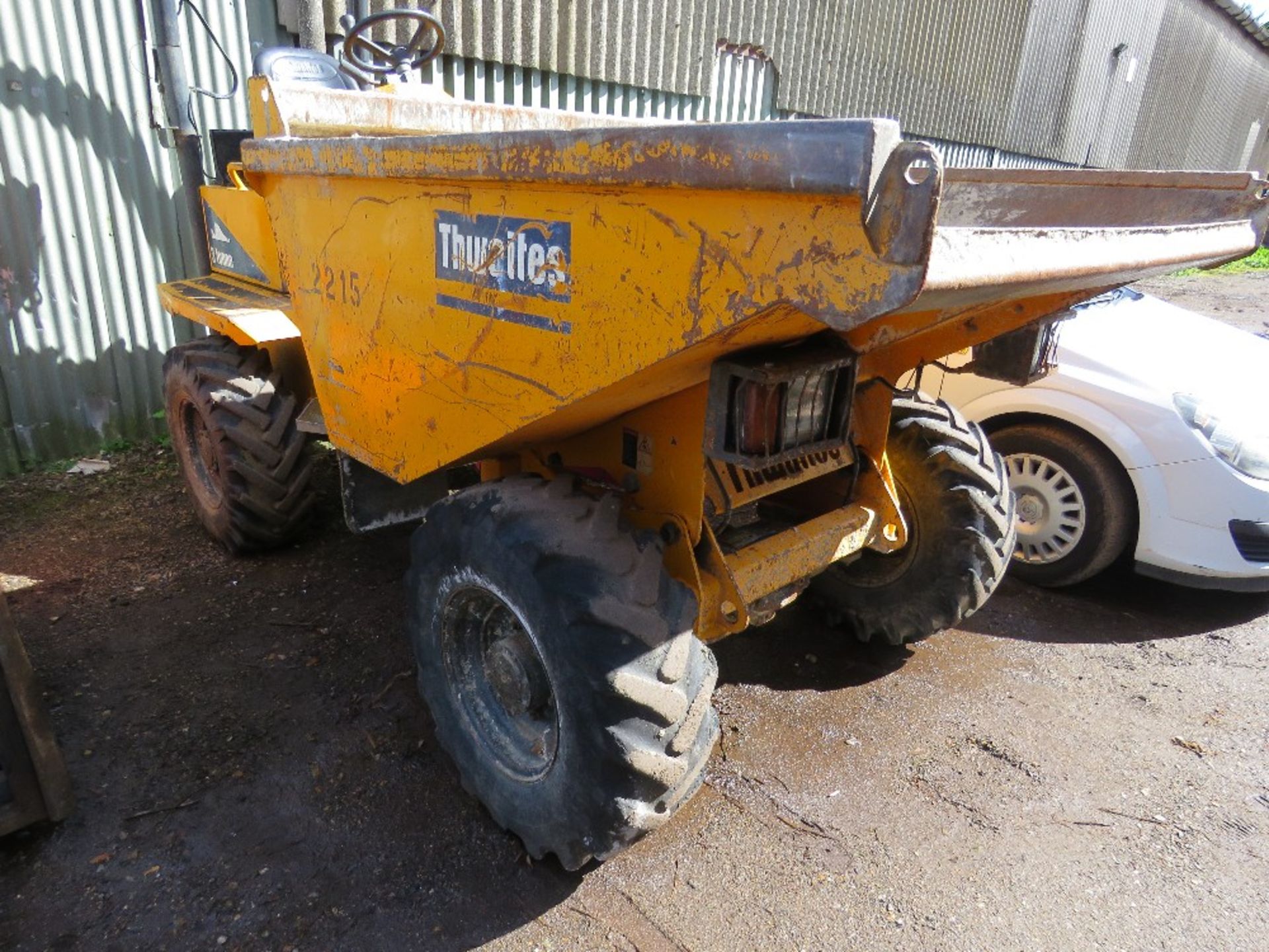 THWAITES 3 TONNE SITE DUMPER YEAR 2012 BUILD. 2484 REC HOURS. SN:SLCM570Z1206C1578. DIRECT FROM LOC - Bild 2 aus 12