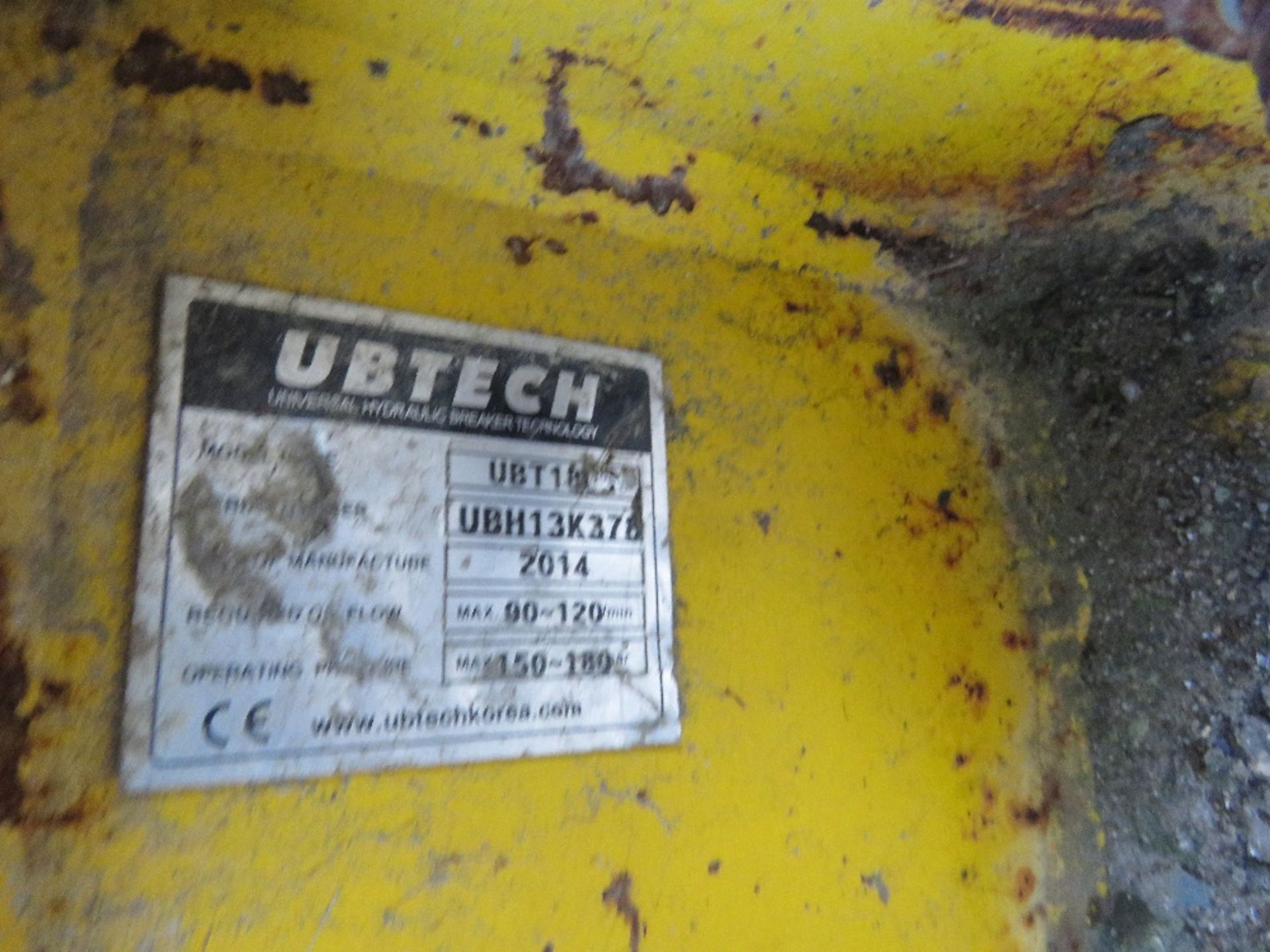 UBTECH UBT-18U3 EXCAVATOR MOUNTED HYDRAULIC BREAKER, YELLOW COLOURED. 80MM PINS. REQUIRES A POINT. - Image 5 of 6